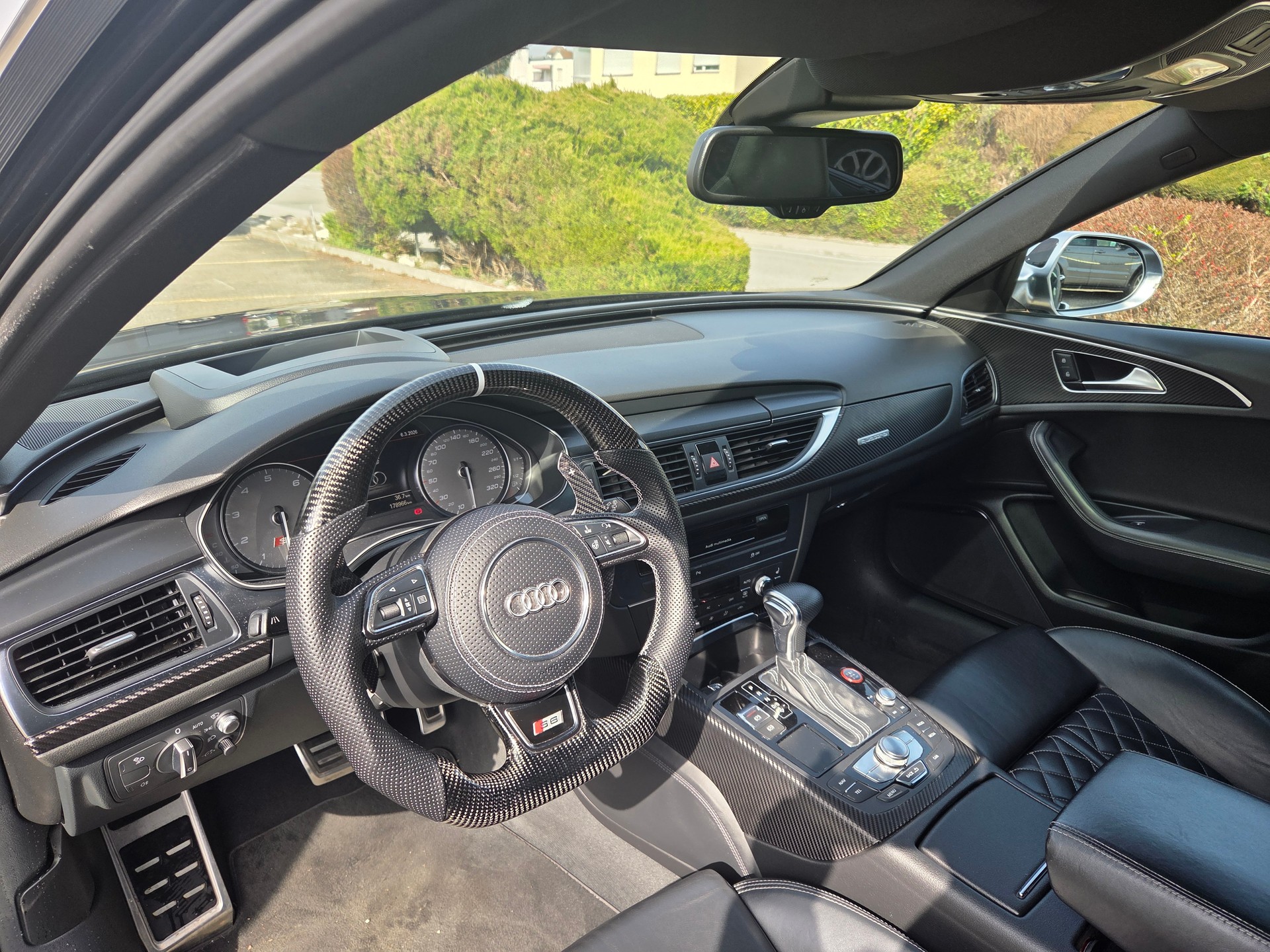 AUDI S6 Avant 4.0 TFSI V8 quattro S-tronic-image-9