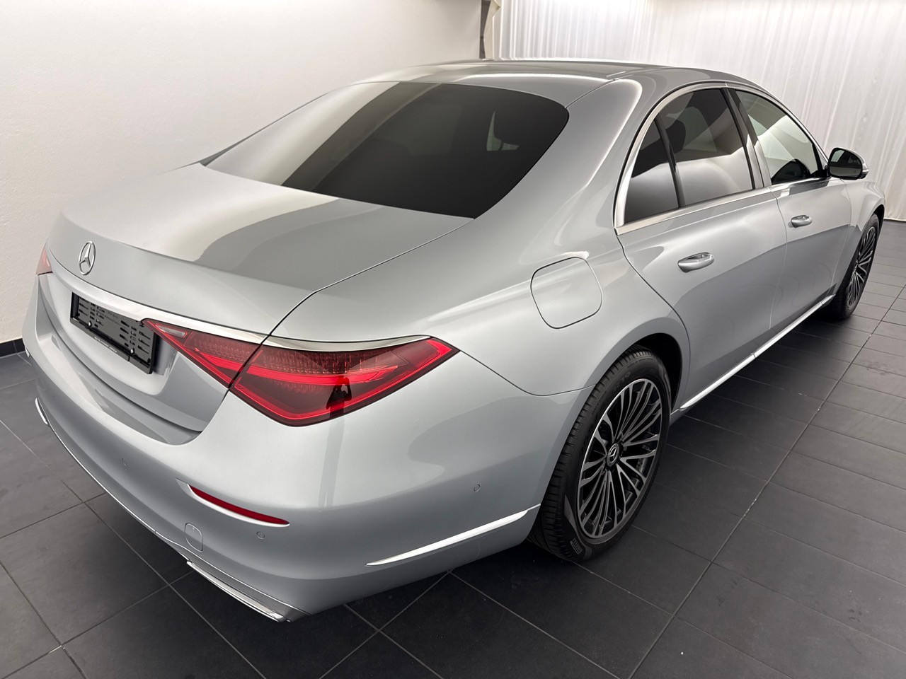 MERCEDES-BENZ S 350 d-showroom-element-2