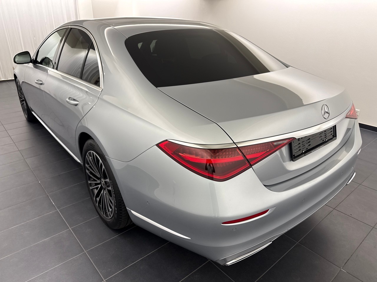 MERCEDES-BENZ S 350 d-showroom-element-1