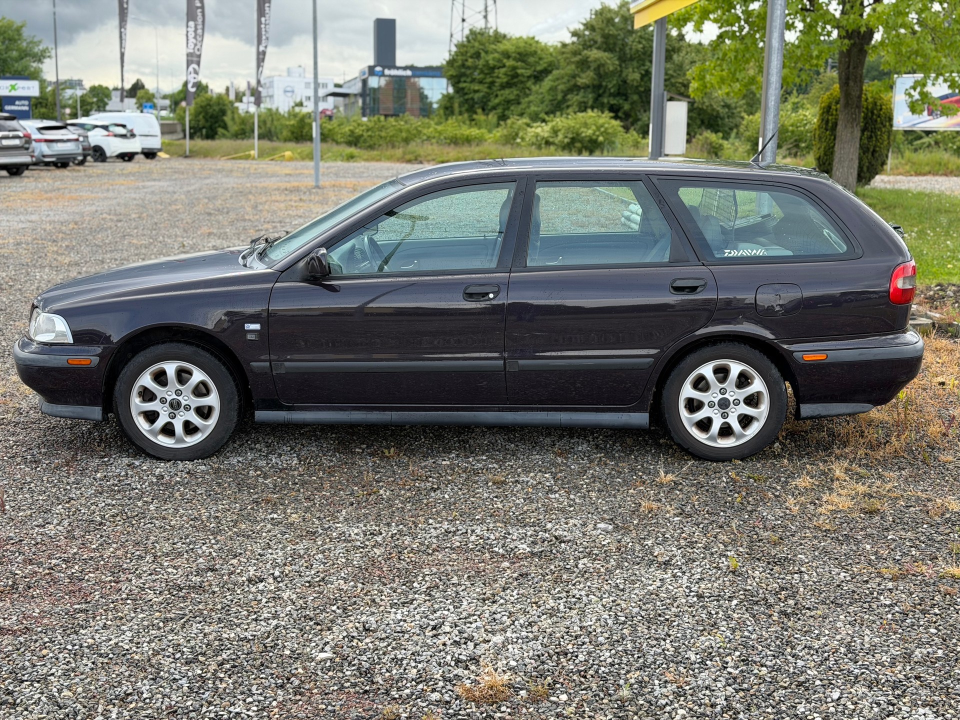 VOLVO V40 2.0 T-image-7