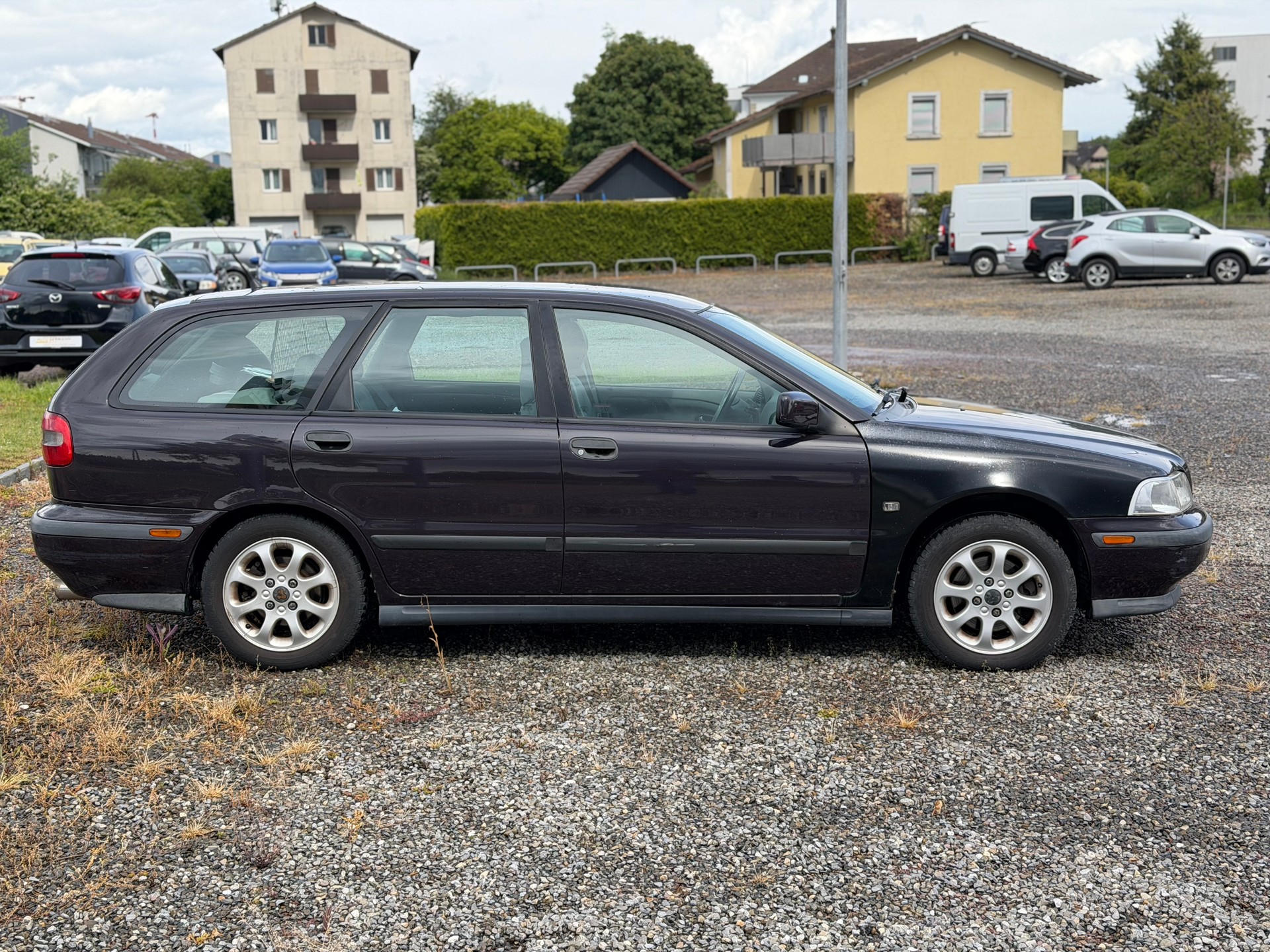 VOLVO V40 2.0 T-image-6