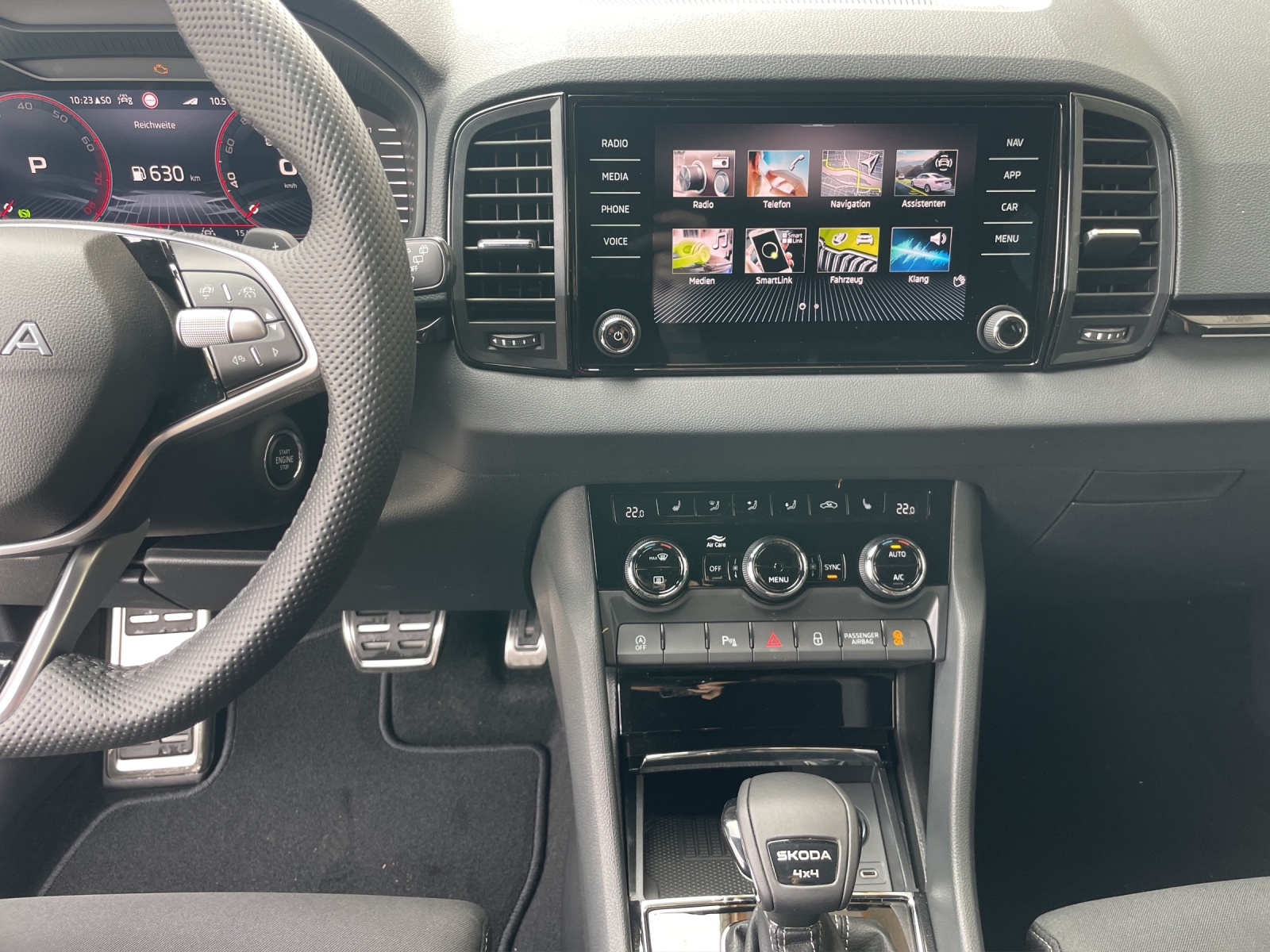 SKODA Karoq 2.0 TSI Dynamic Limited Edition 4x4 DSG-image-10