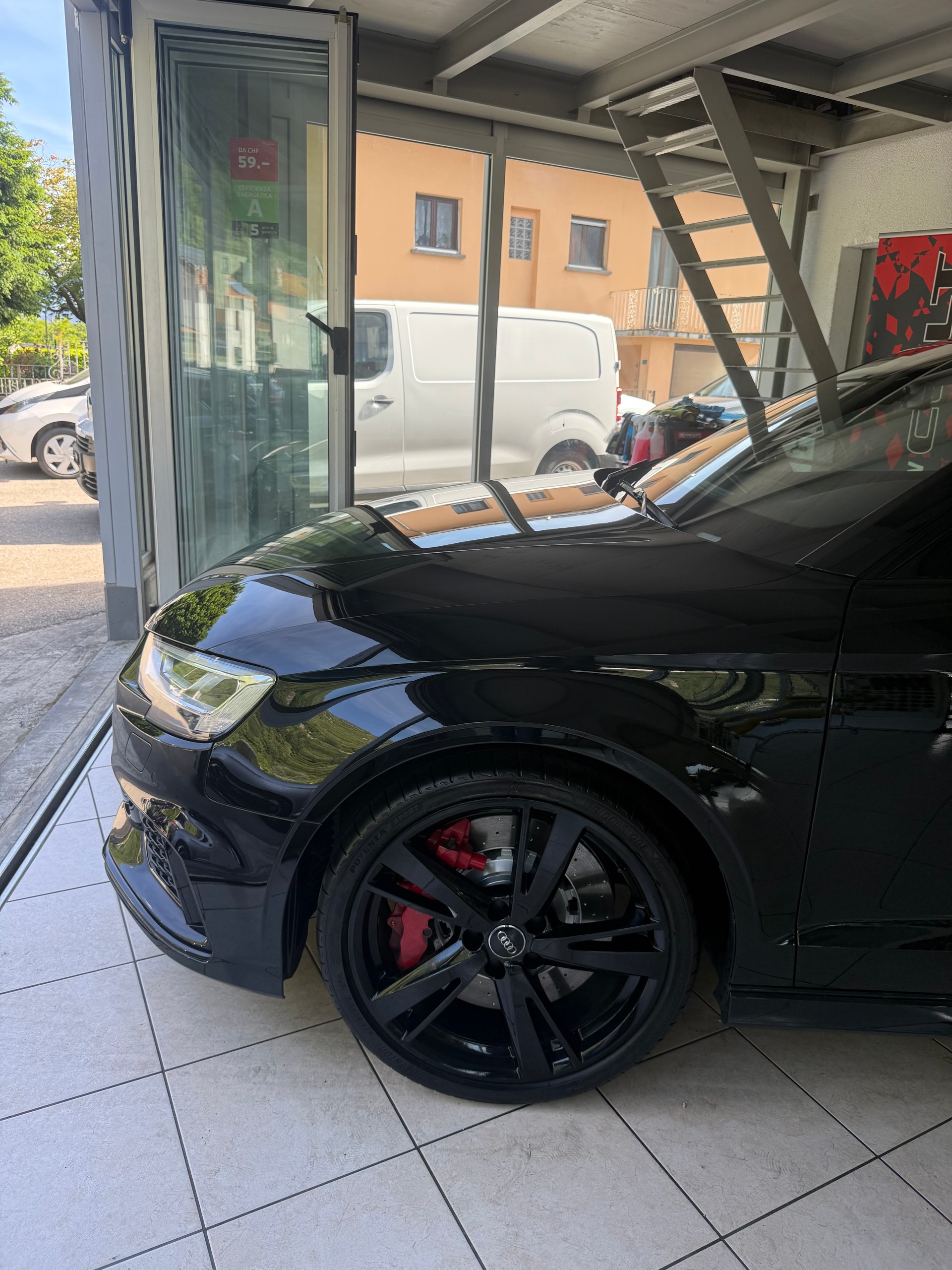 AUDI RS3 Limousine 2.5 TSI quattro S-tronic-image-1