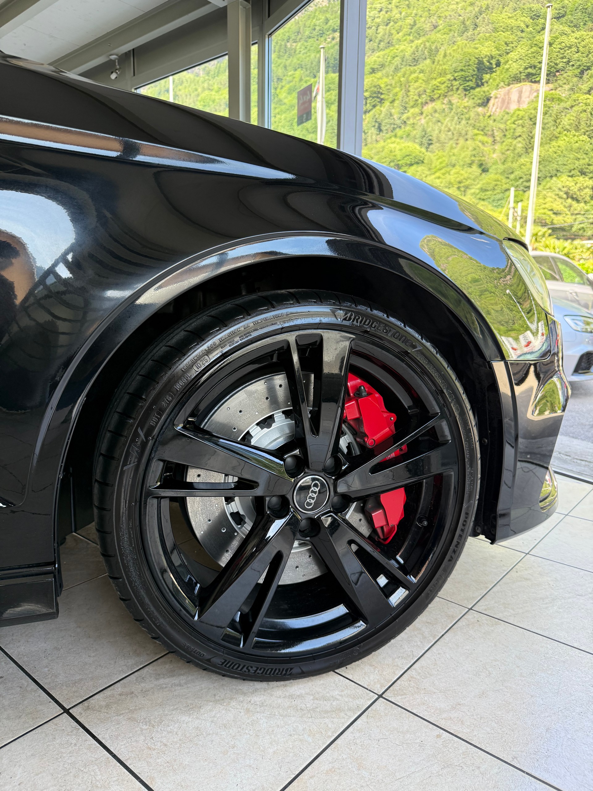 AUDI RS3 Limousine 2.5 TSI quattro S-tronic-image-7