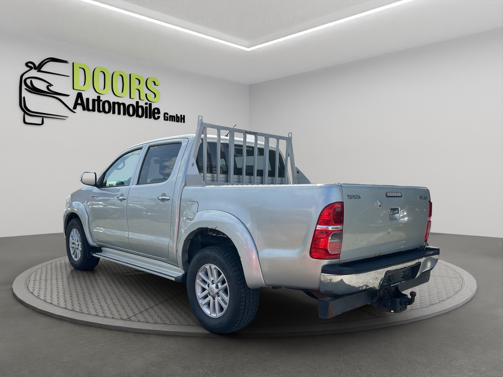 TOYOTA Hilux 3.0 4WD Automat Double Cab Sol Premium-image-5