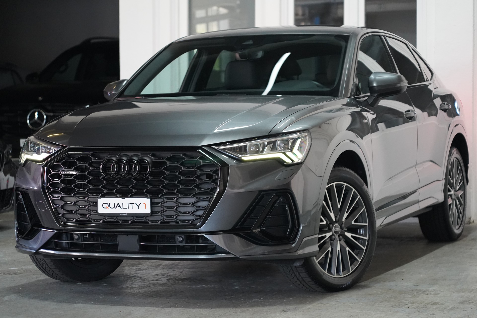 AUDI Q3 Sportback 35 TDI S-Line quattro S-tronic-image-3