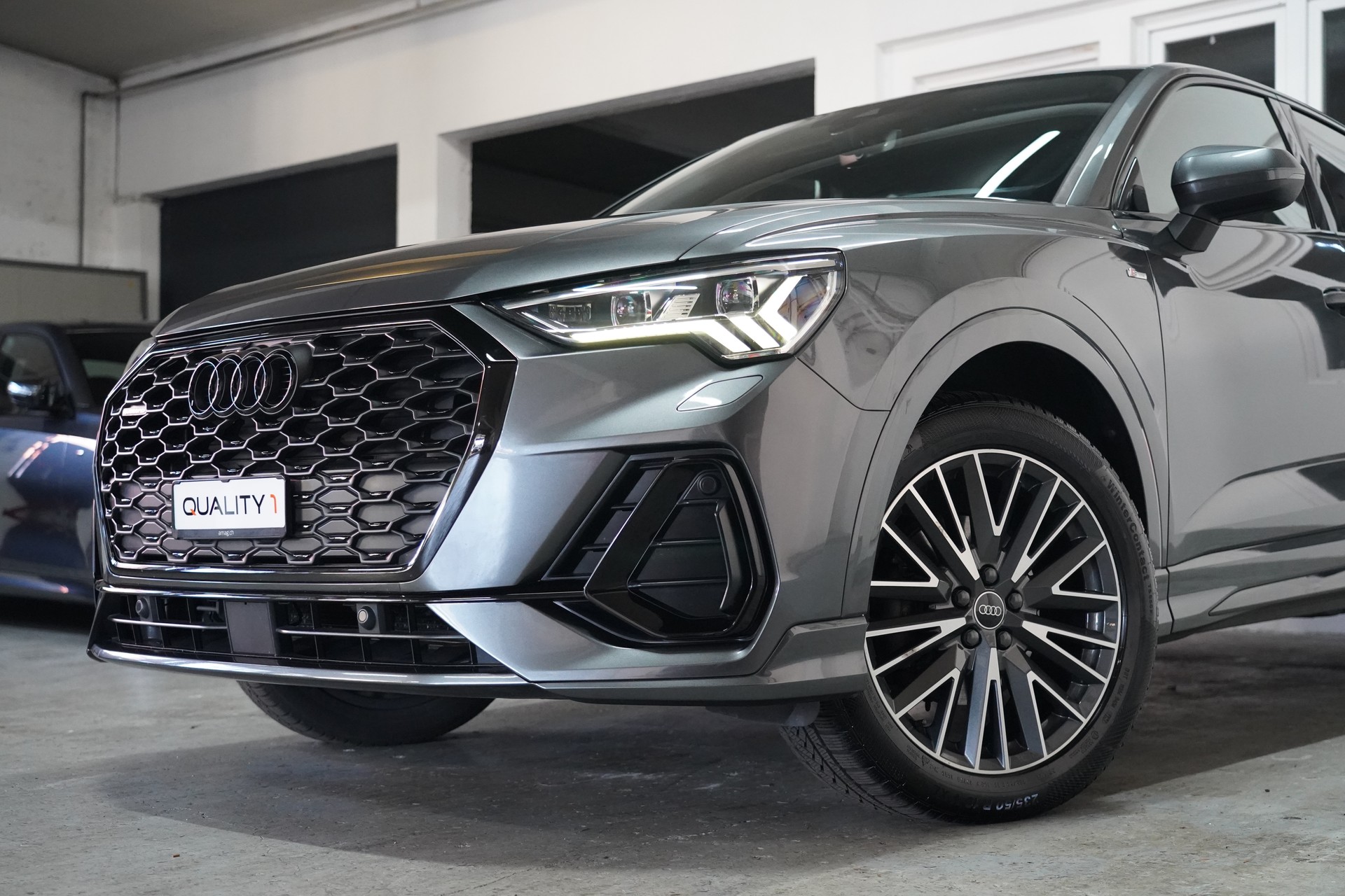 AUDI Q3 Sportback 35 TDI S-Line quattro S-tronic-image-4
