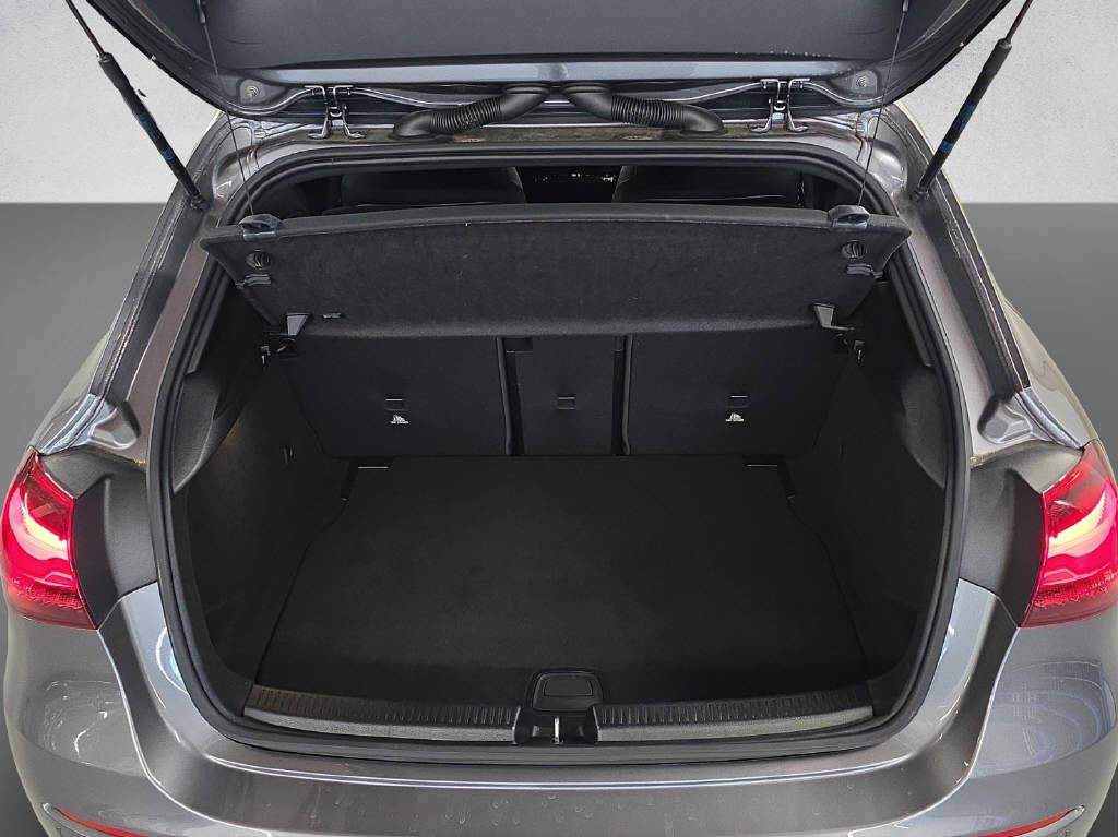 MERCEDES-BENZ A 200 Progressive-image-7