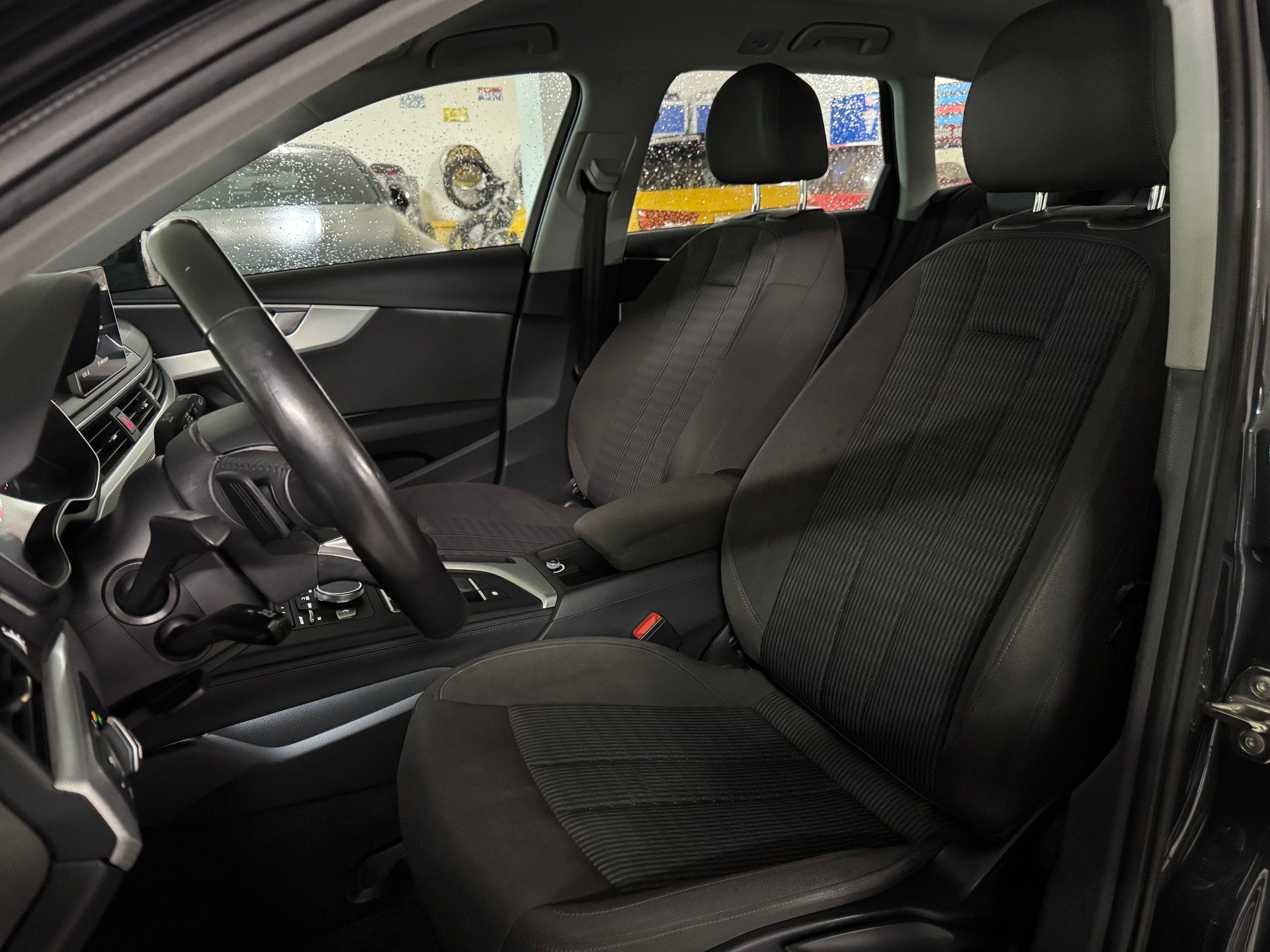 AUDI A4 Avant 2.0 TDI Design quattro S-tronic mit AHK-image-11