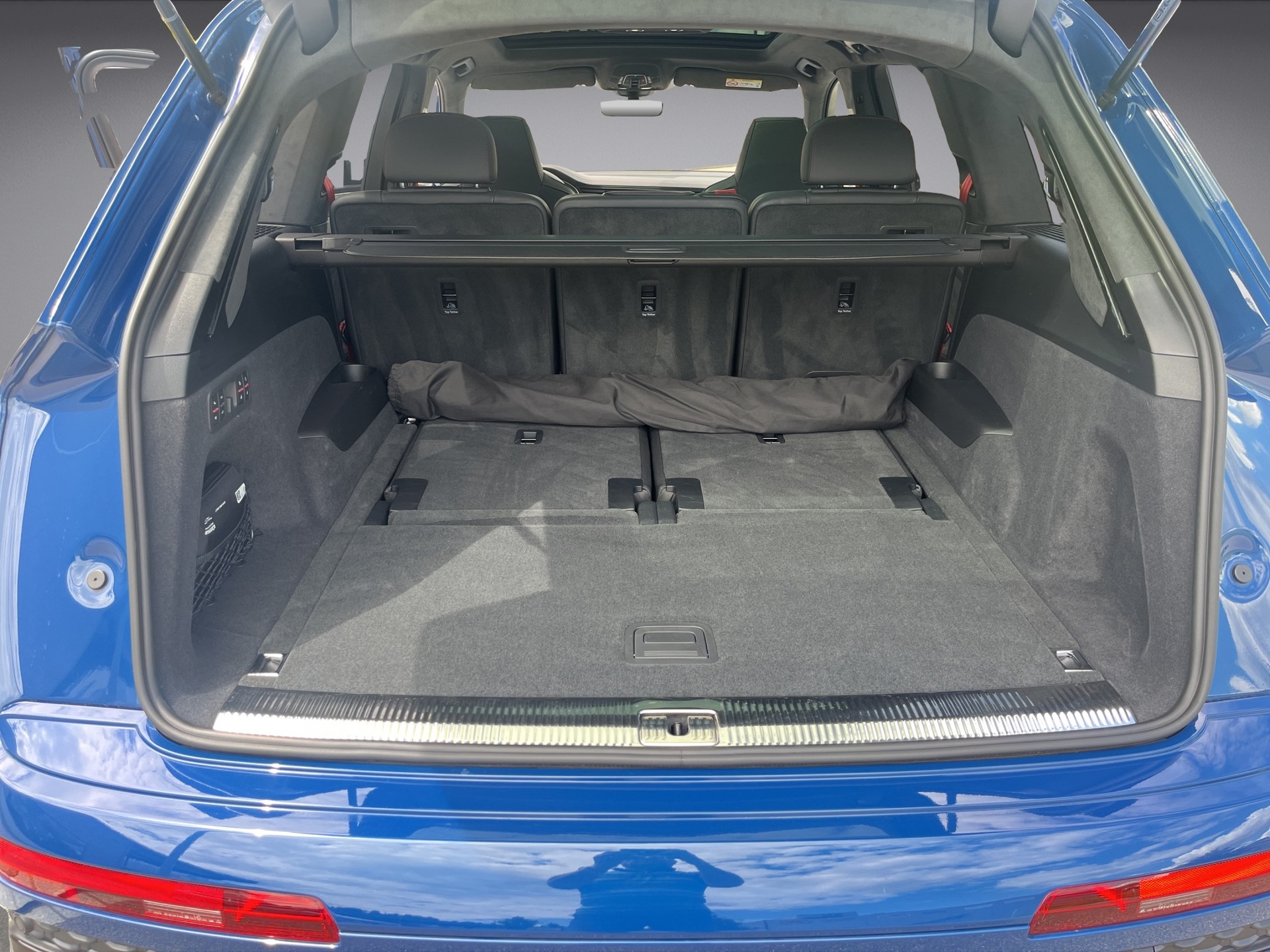 AUDI Q7 SUV TFSI qu.250 kW S line tiptr. *7-Plätzer,Vollausstattung NP Fr. 162'820.--*-image-16