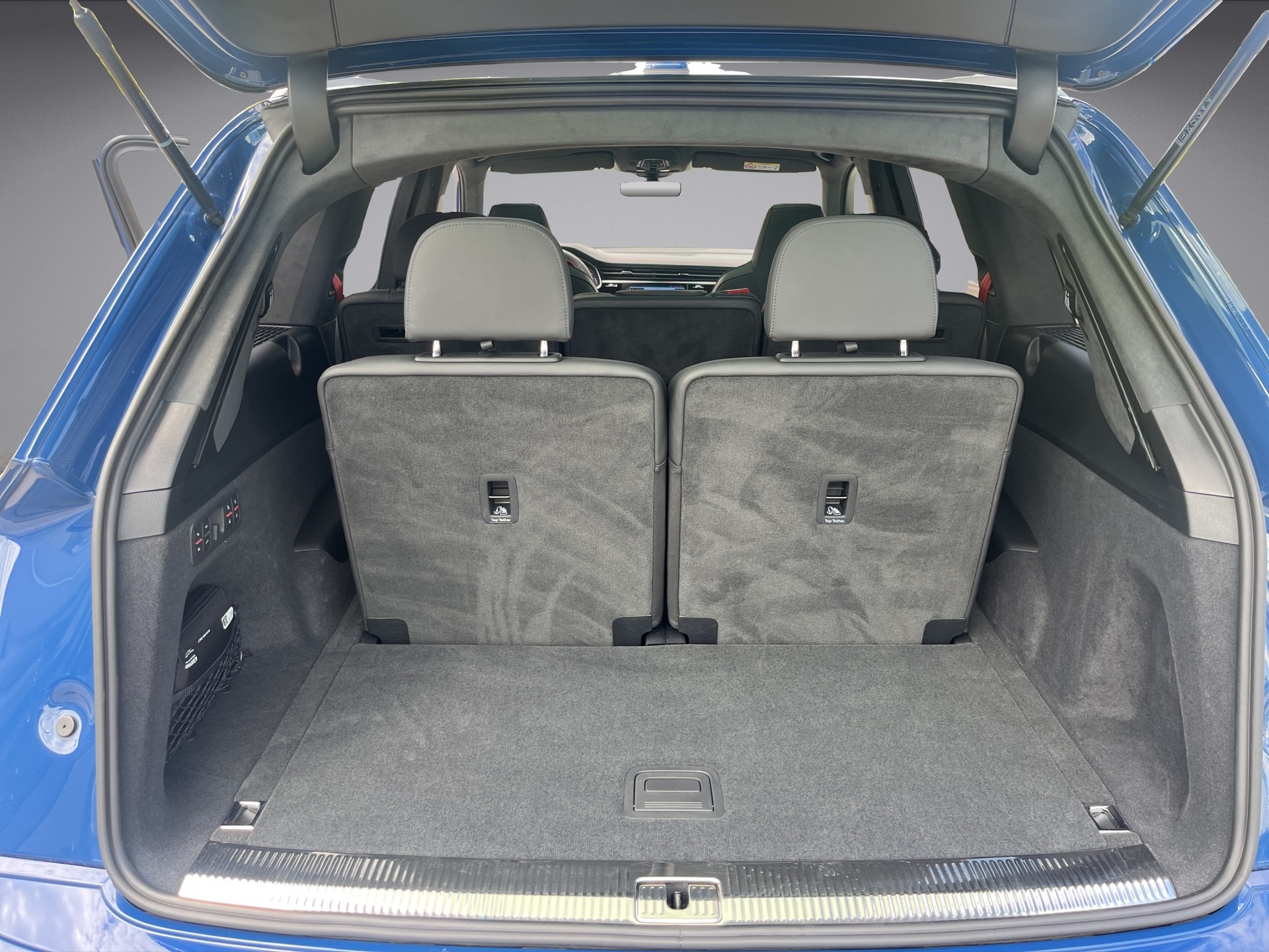 AUDI Q7 SUV TFSI qu.250 kW S line tiptr. *7-Plätzer,Vollausstattung NP Fr. 162'820.--*-image-17