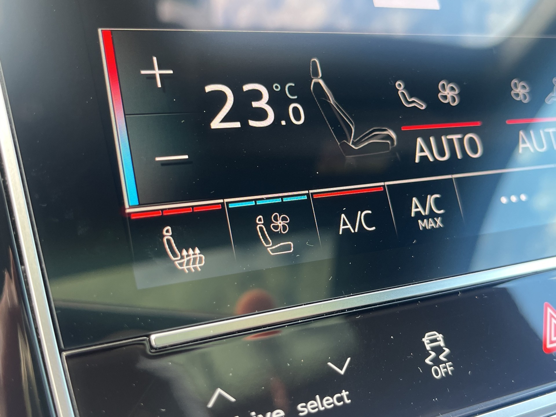 AUDI Q7 SUV TFSI qu.250 kW S line tiptr. *7-Plätzer,Vollausstattung NP Fr. 162'820.--*-image-27