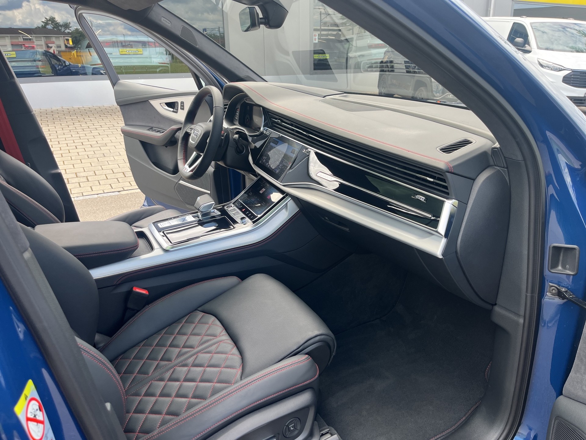 AUDI Q7 SUV TFSI qu.250 kW S line tiptr. *7-Plätzer,Vollausstattung NP Fr. 162'820.--*-image-21