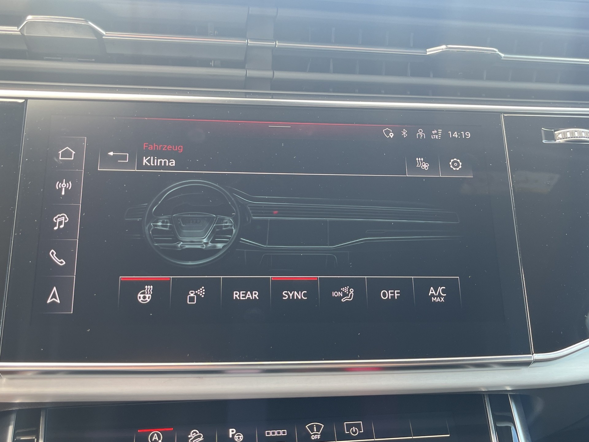 AUDI Q7 SUV TFSI qu.250 kW S line tiptr. *7-Plätzer,Vollausstattung NP Fr. 162'820.--*-image-30