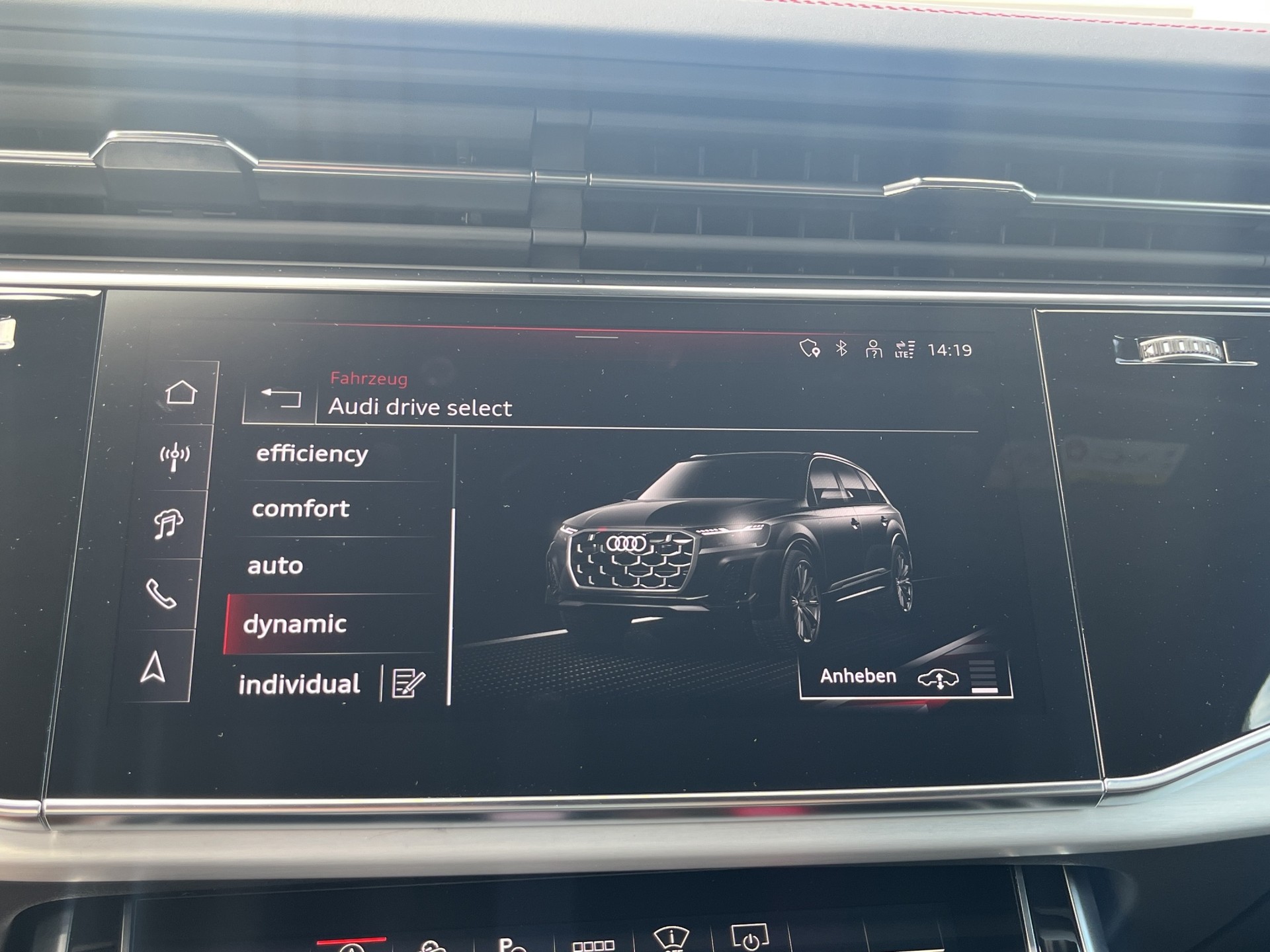 AUDI Q7 SUV TFSI qu.250 kW S line tiptr. *7-Plätzer,Vollausstattung NP Fr. 162'820.--*-image-29