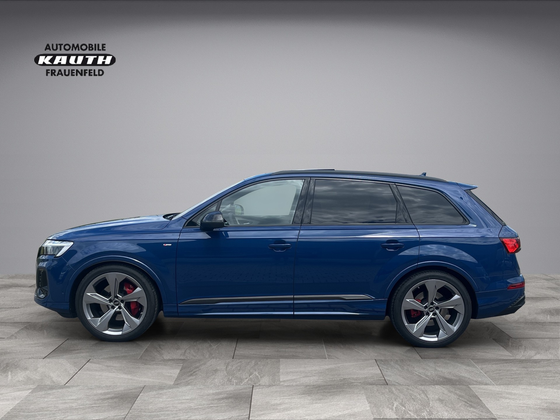 AUDI Q7 SUV TFSI quattro 250 kW S line tiptr. *Vollausstattung NP Fr. 162'820.--*-showroom-element-1