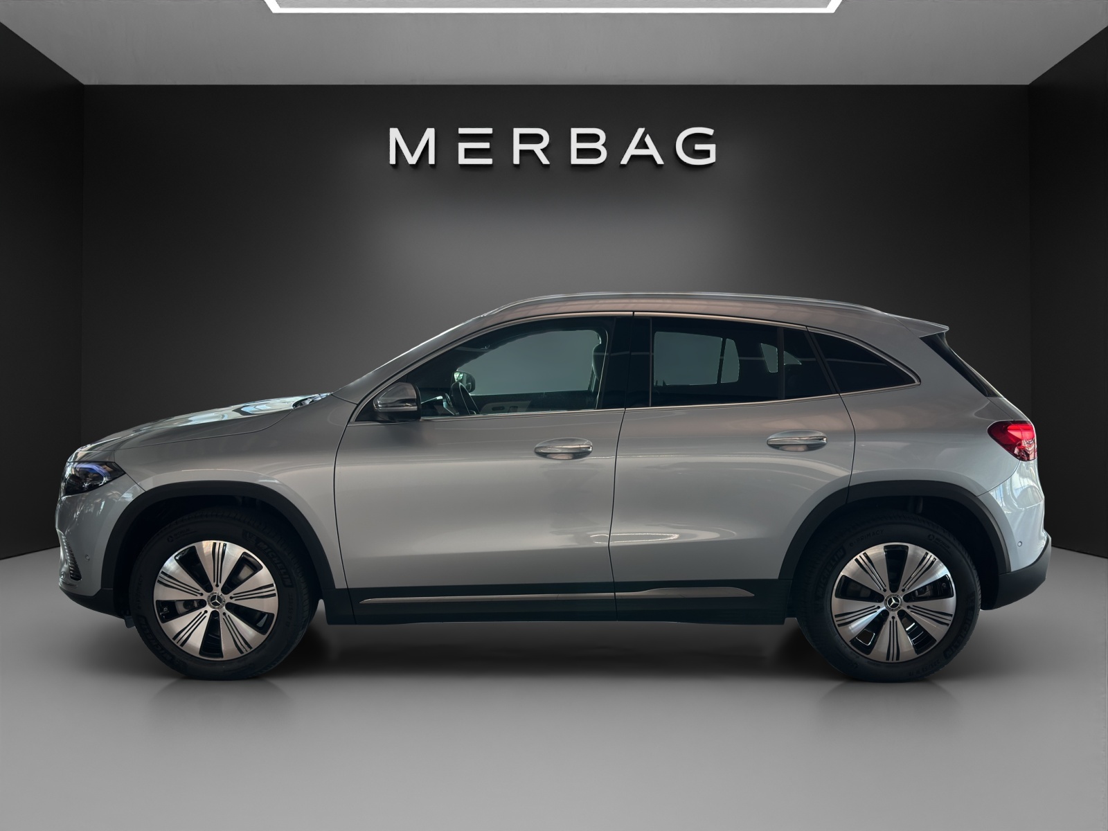 MERCEDES-BENZ EQA 350 4M Excellence-image-2