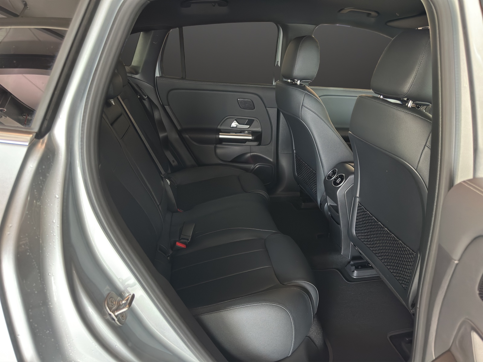 MERCEDES-BENZ EQA 350 4M Excellence-image-11