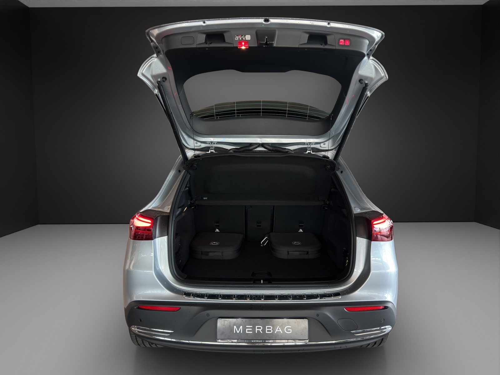 MERCEDES-BENZ EQA 350 4M Excellence-image-6