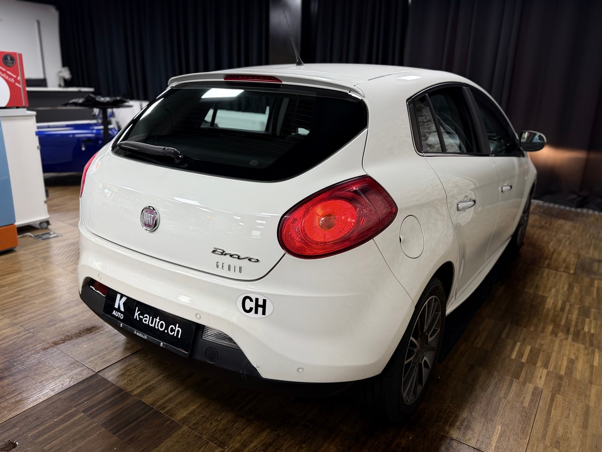 FIAT Bravo 1.4 16V Turbo Genius-showroom-element-3