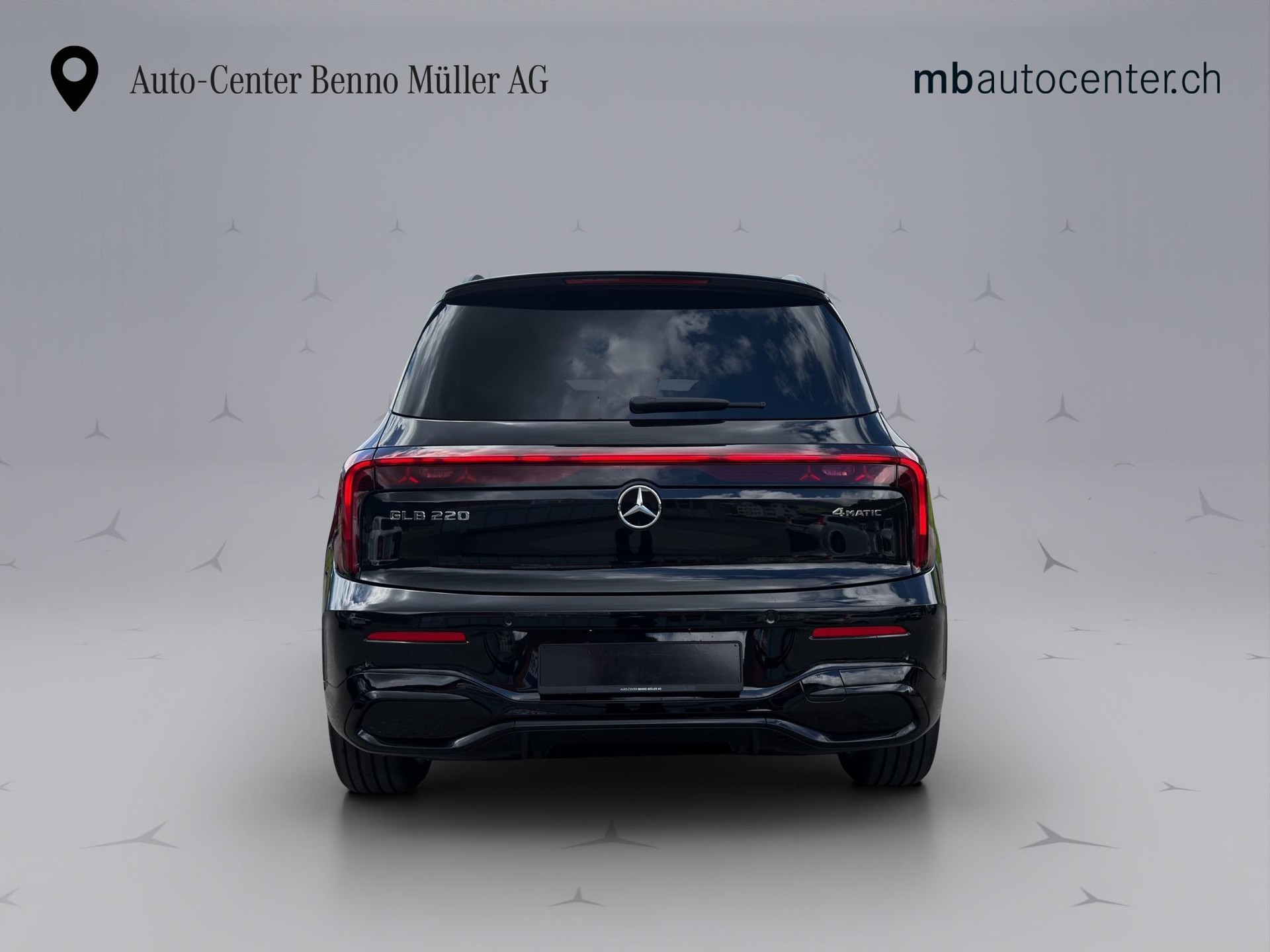 MERCEDES-BENZ GLB 220 4matic-showroom-element-3