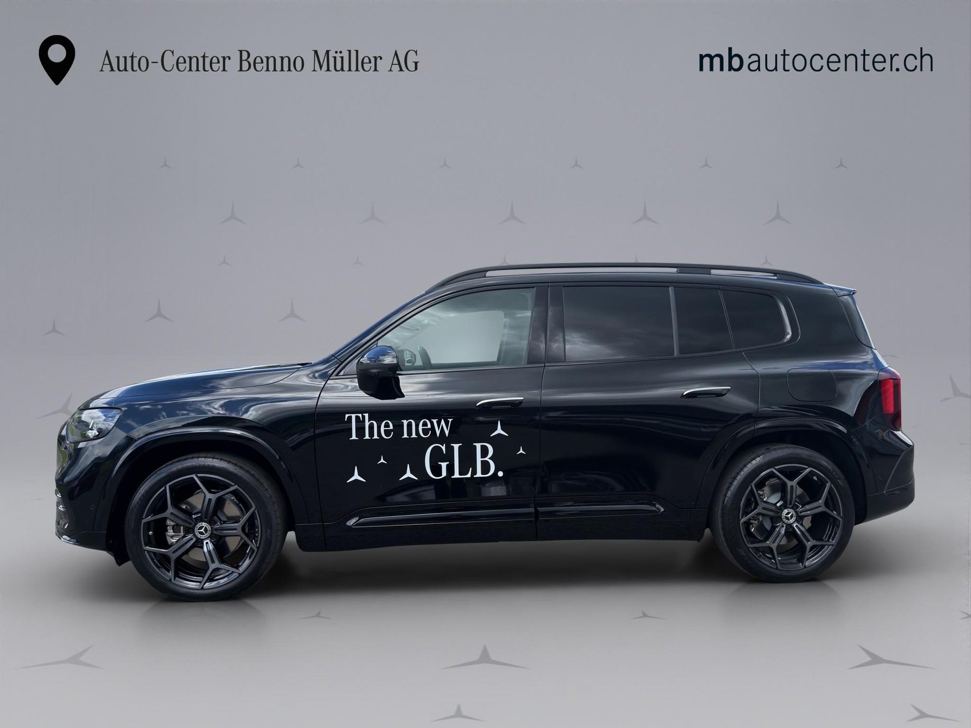 MERCEDES-BENZ GLB 220 4matic-showroom-element-1
