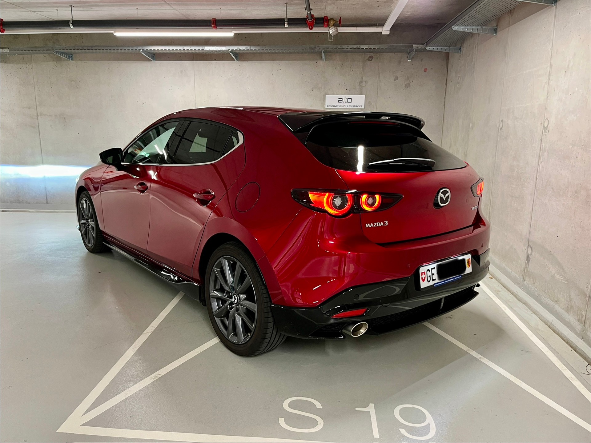 MAZDA 3 Hatchback SKYACTIV-X M Hybrid 186 Revolution Automat-showroom-element-2
