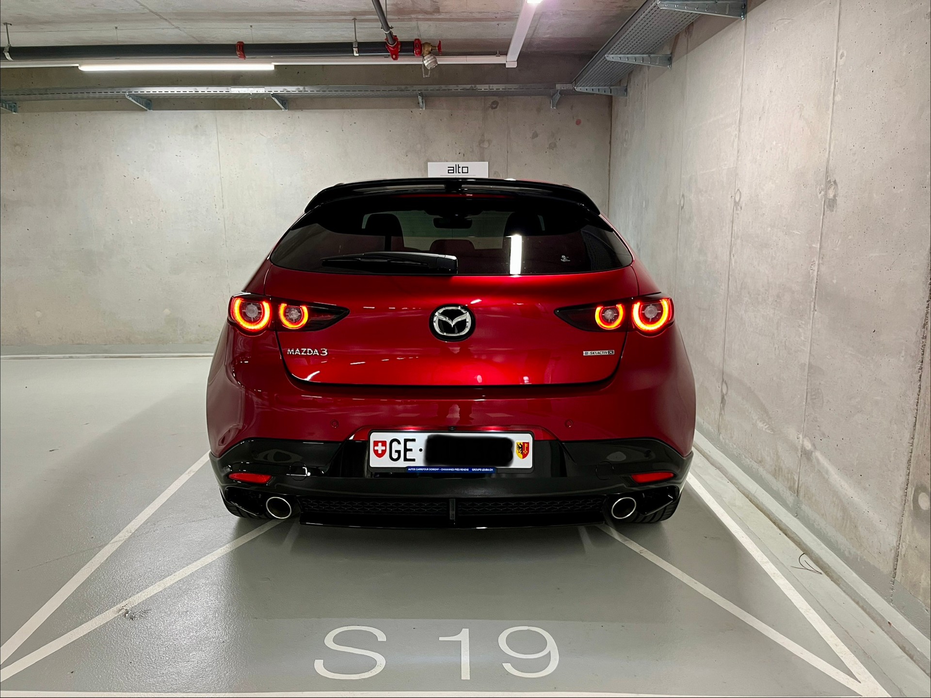 MAZDA 3 Hatchback SKYACTIV-X M Hybrid 186 Revolution Automat-showroom-element-3