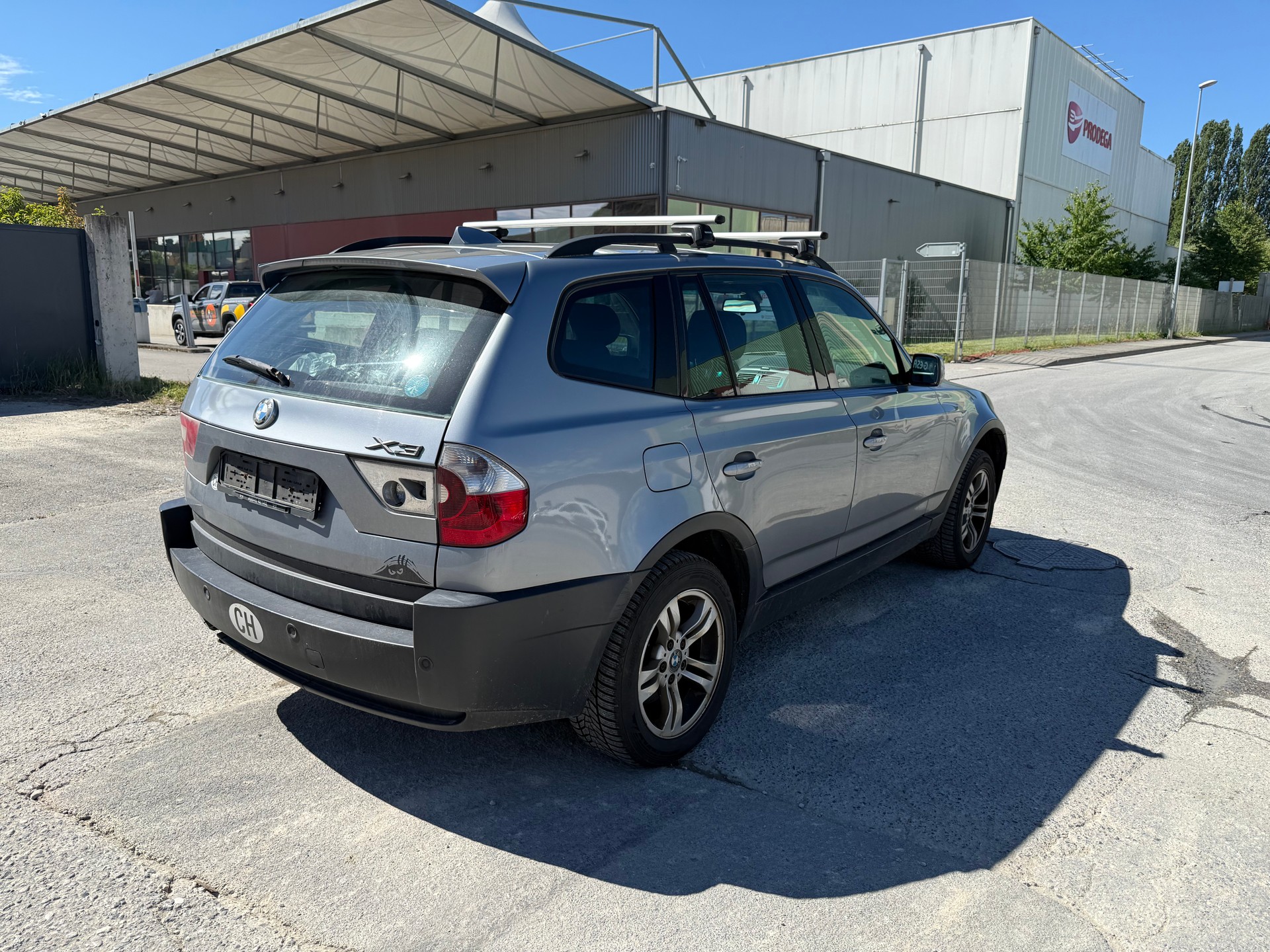 BMW X3 2.0d-image-3