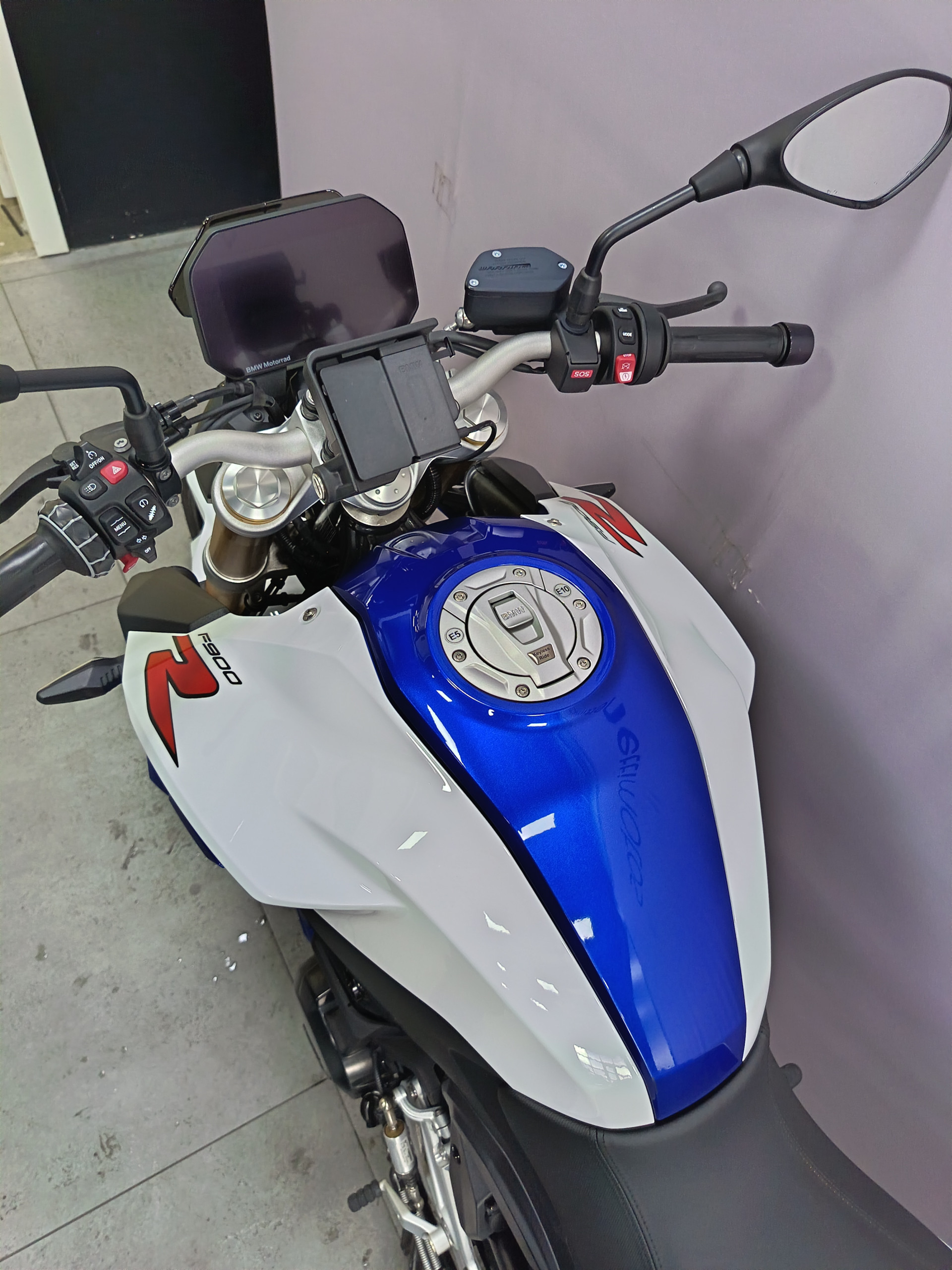 BMW F 900 R Sport *** 77kW ***-image-4