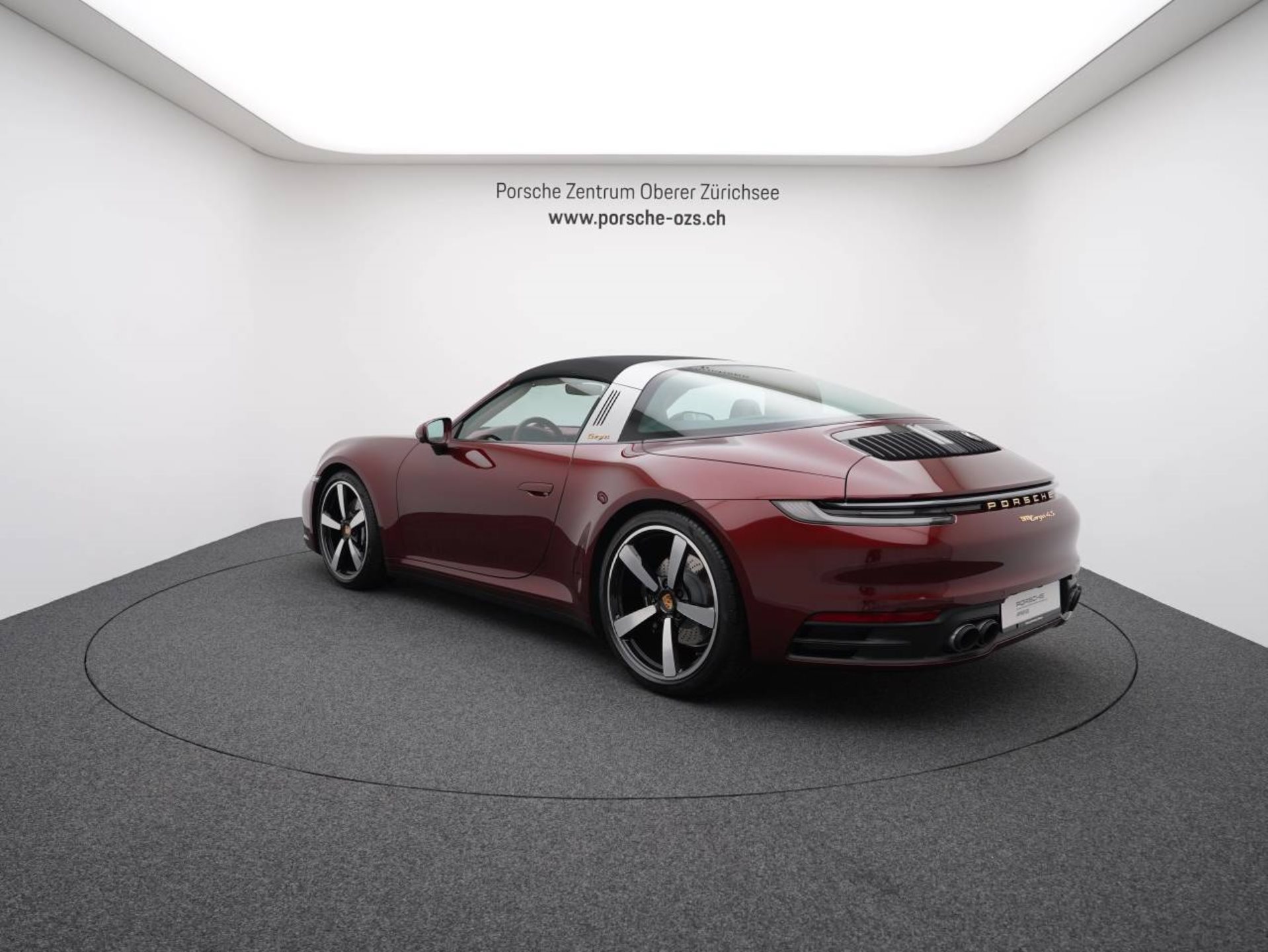 PORSCHE 911 Targa 4S Heritage Edition-showroom-element-2