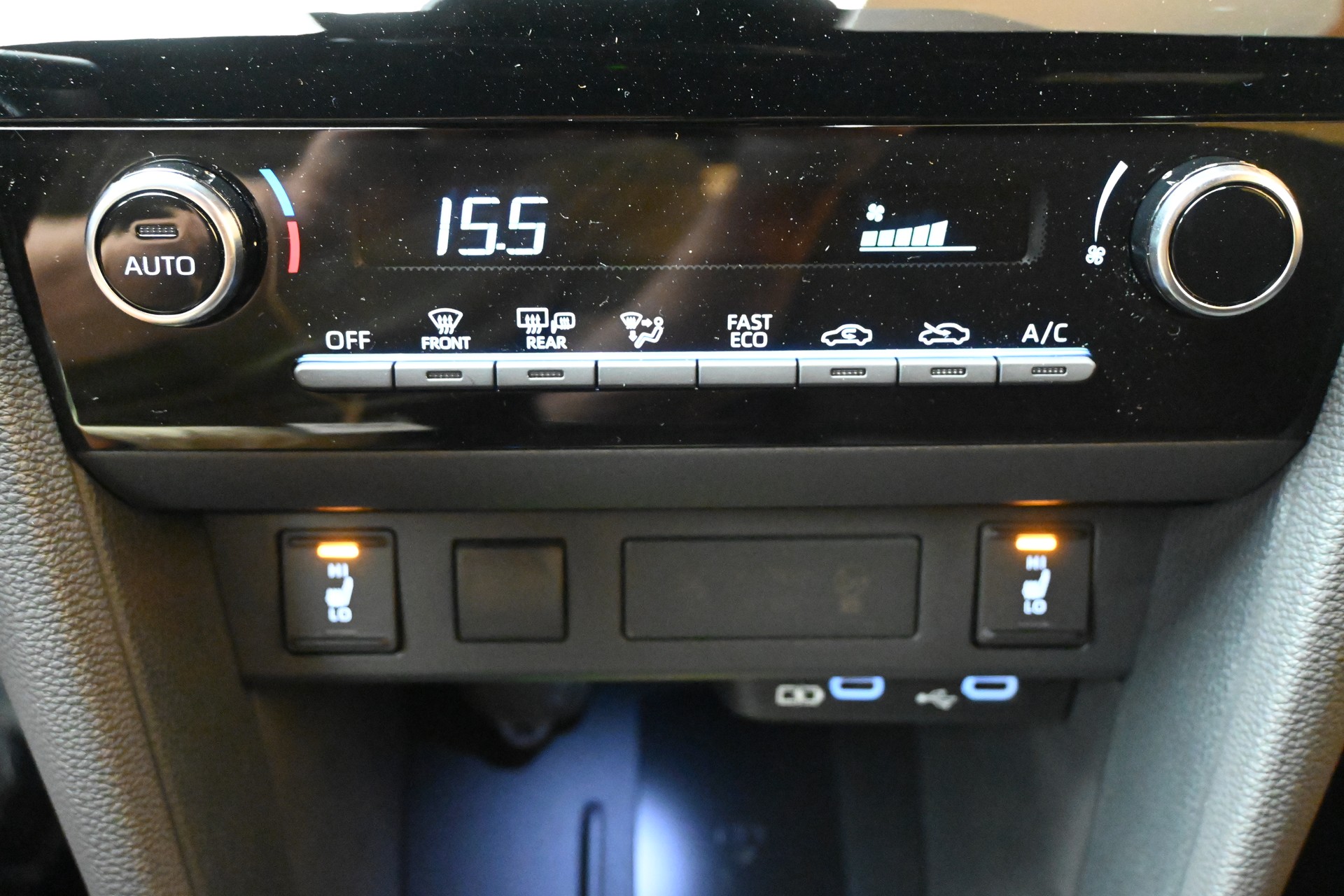 TOYOTA Yaris Cross 1.5 HEV Style-image-11