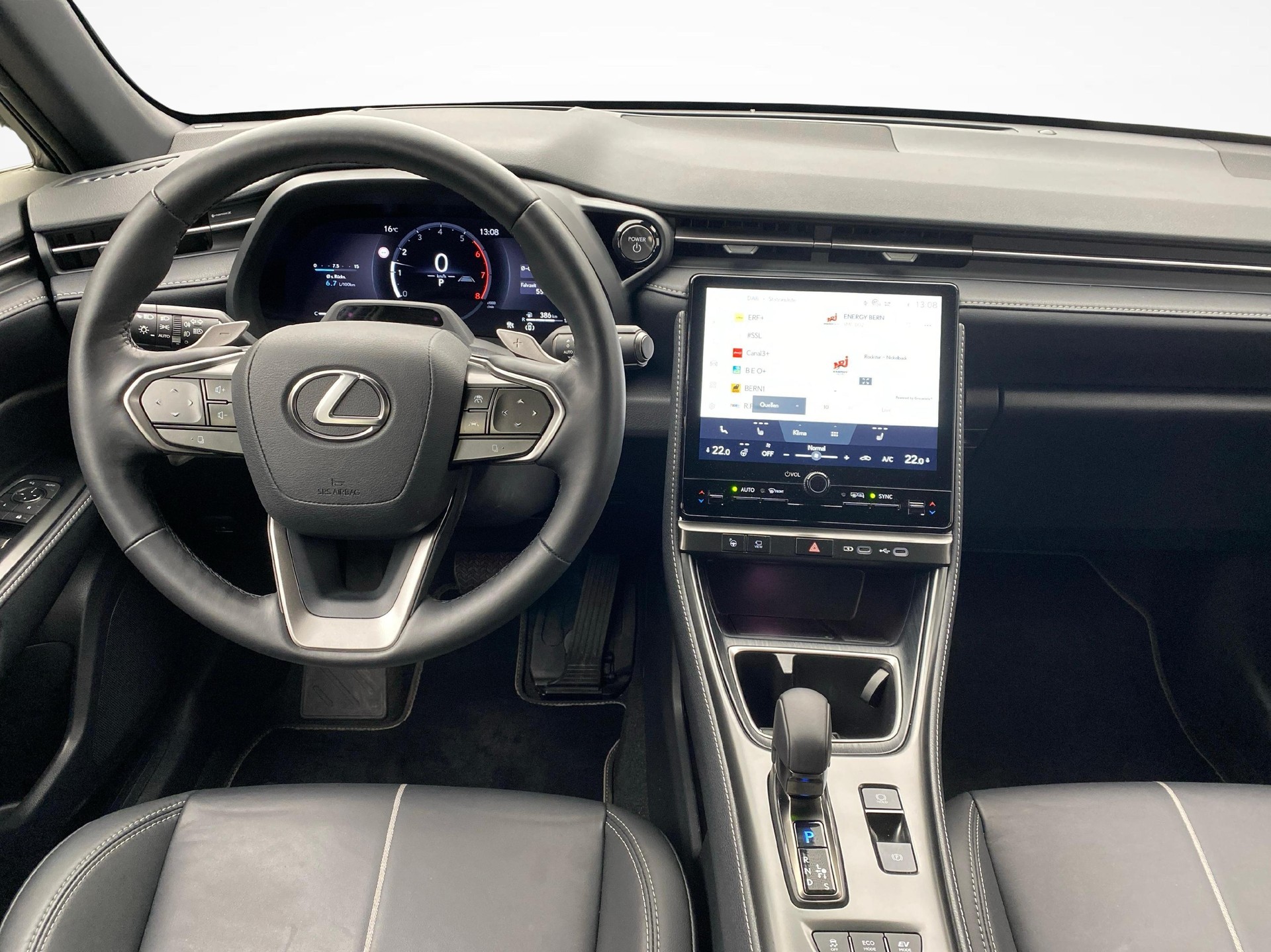 LEXUS LBX 1.5 Hybrid Relax AWD-image-6