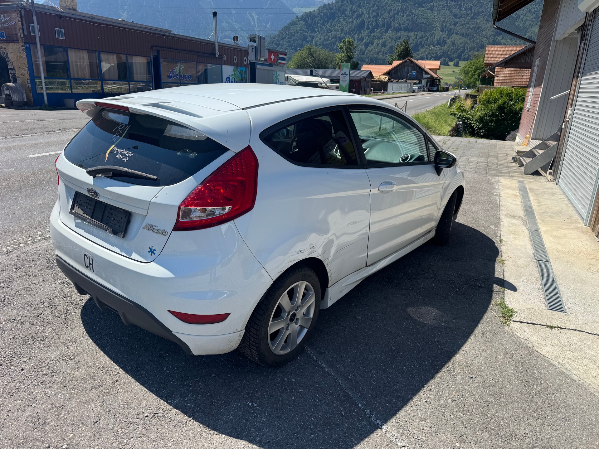 FORD Fiesta 1.6 16V Sport-image-2
