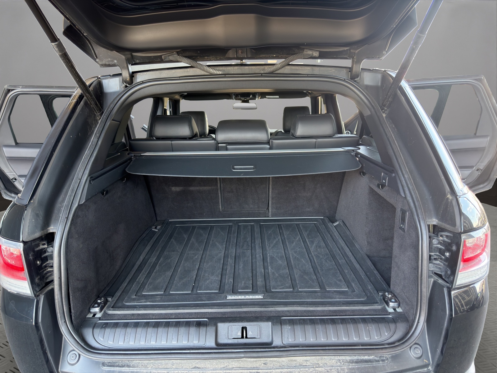 LAND ROVER Range Rover Sport 3.0 SDV6 Autobiography Automatic-image-18