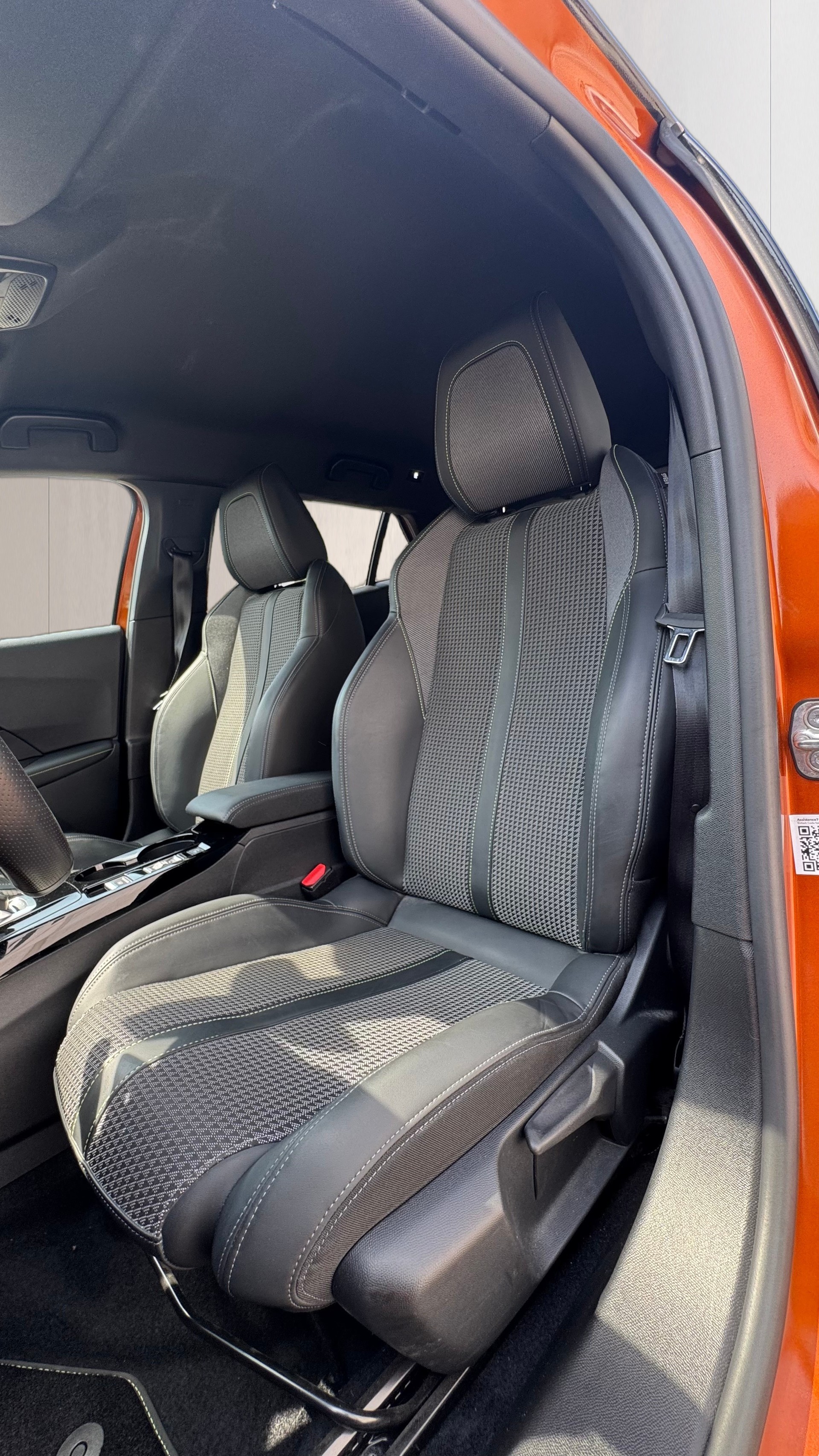 PEUGEOT 2008 1.5 BlueHDi GT Line EAT8-image-18