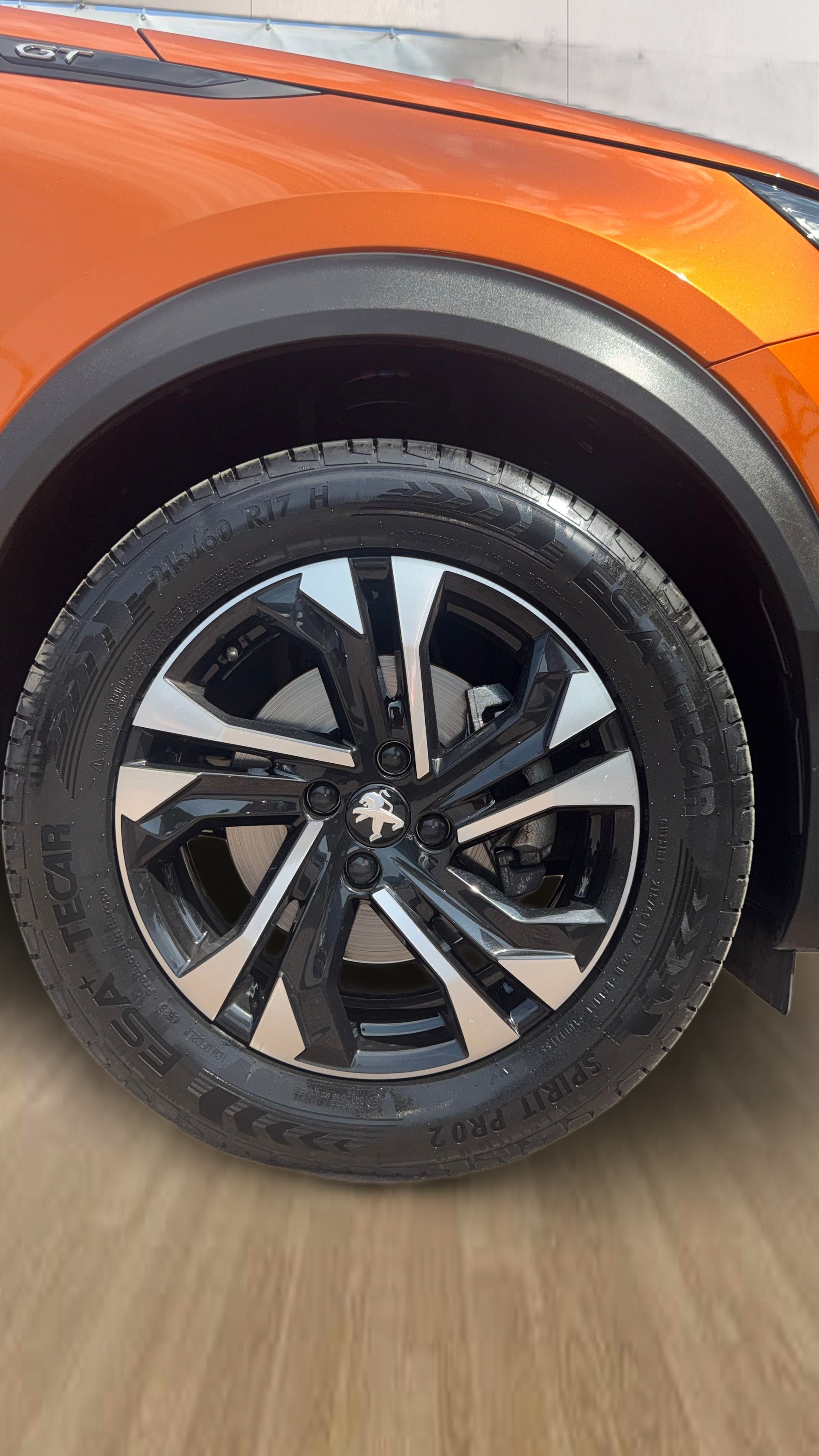 PEUGEOT 2008 1.5 BlueHDi GT Line EAT8-image-6
