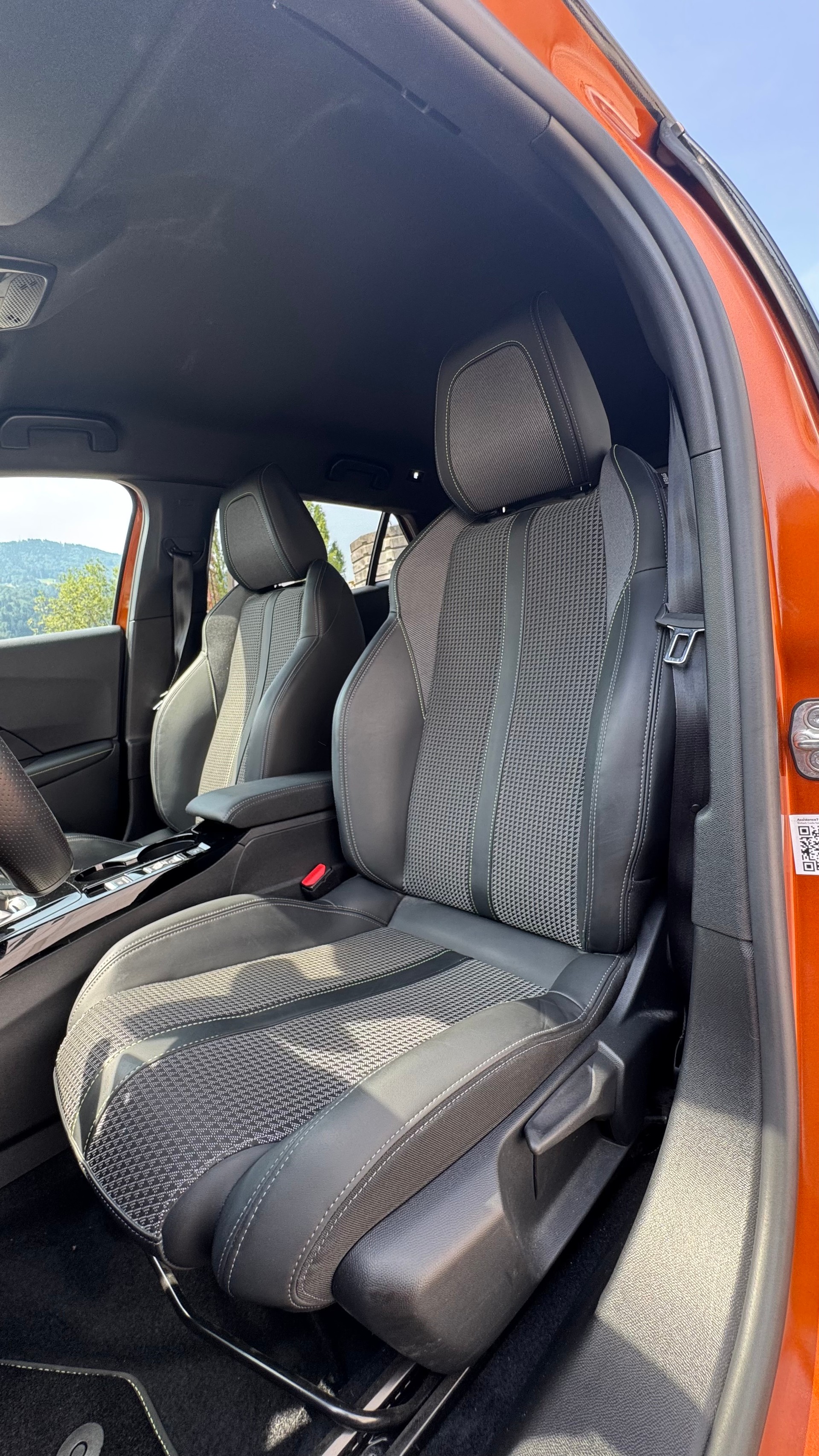 PEUGEOT 2008 1.5 BlueHDi GT Line EAT8-image-18