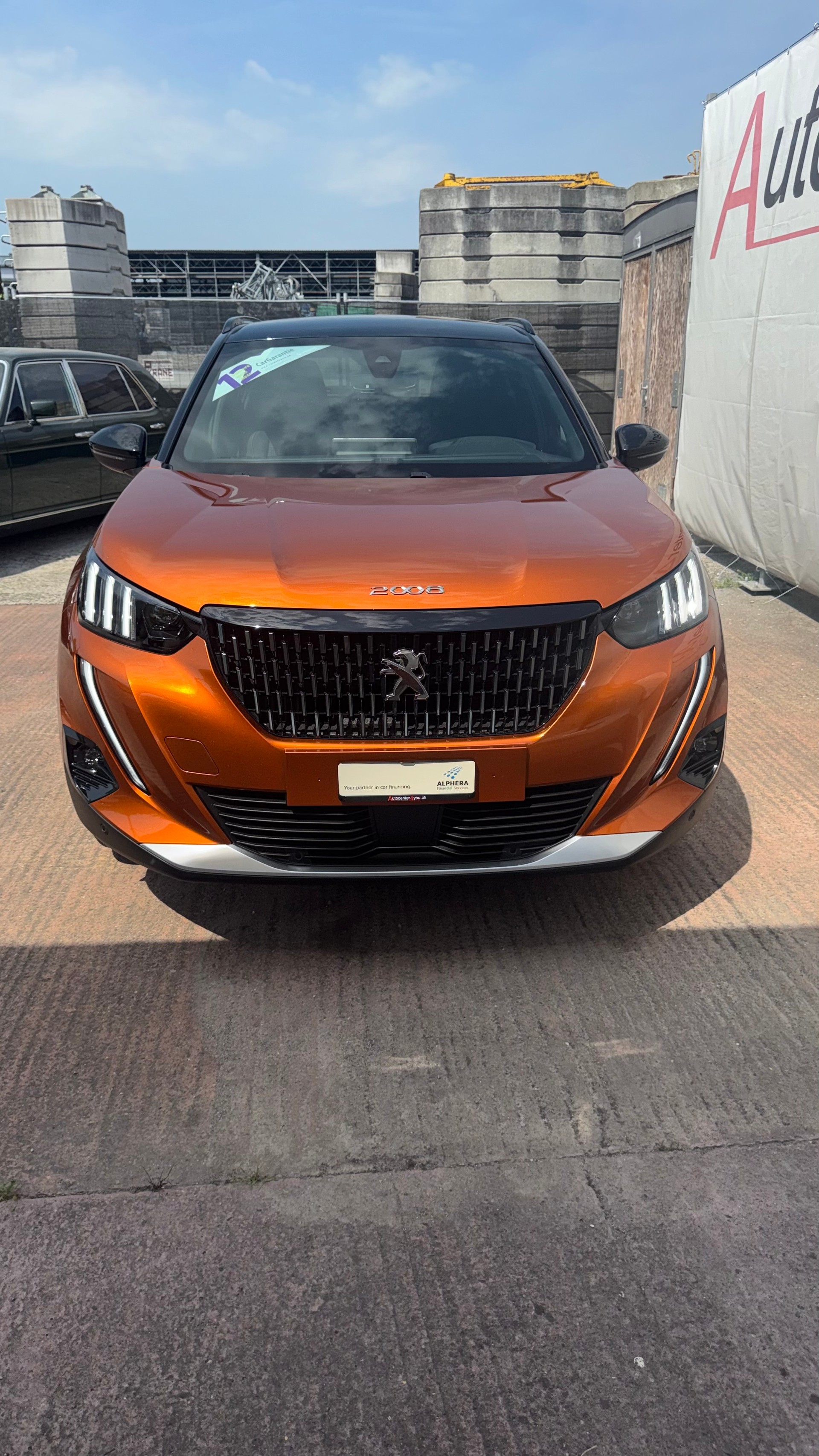PEUGEOT 2008 1.5 BlueHDi GT Line EAT8-showroom-element-2