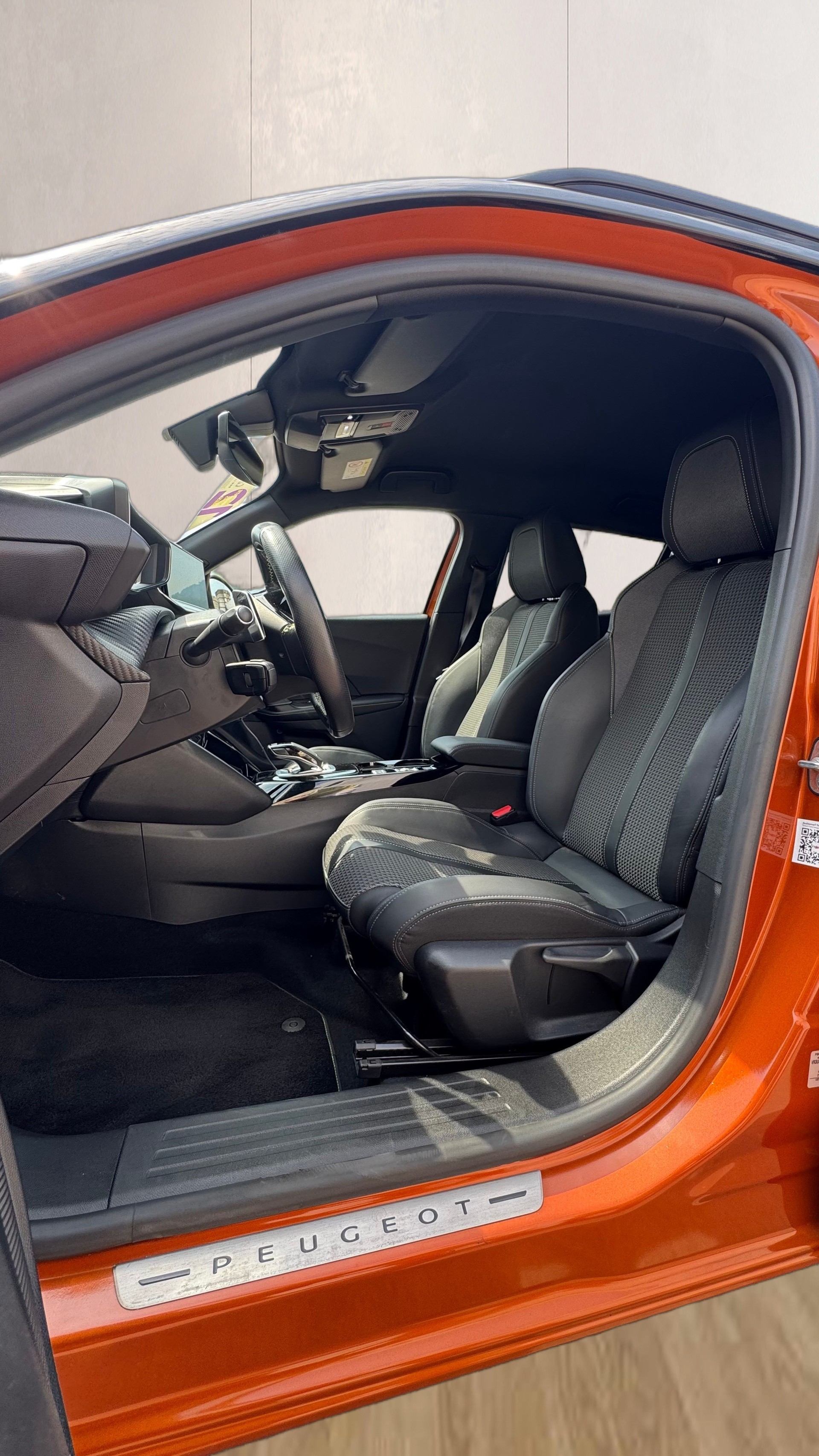 PEUGEOT 2008 1.5 BlueHDi GT Line EAT8-image-17