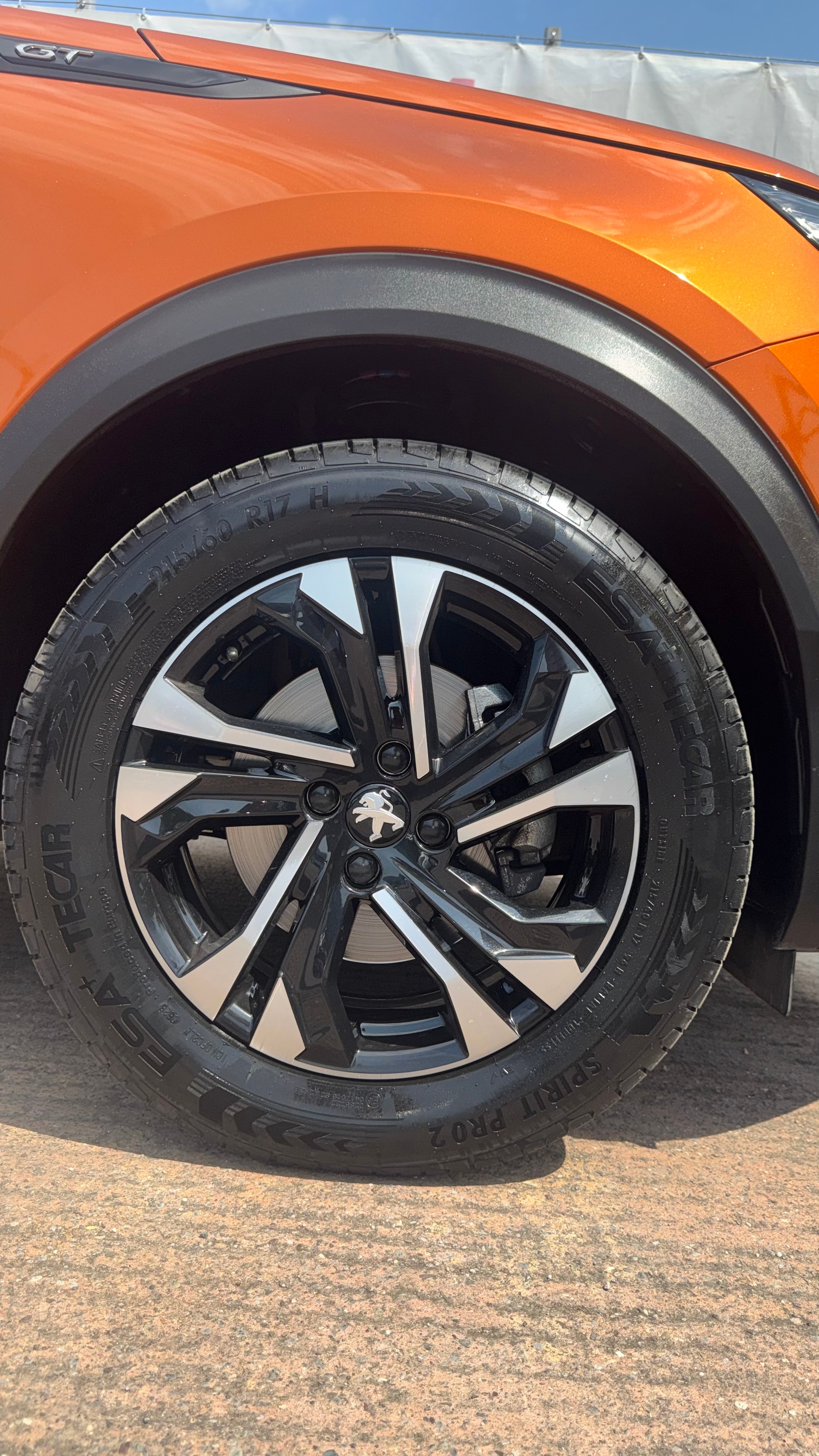 PEUGEOT 2008 1.5 BlueHDi GT Line EAT8-image-6