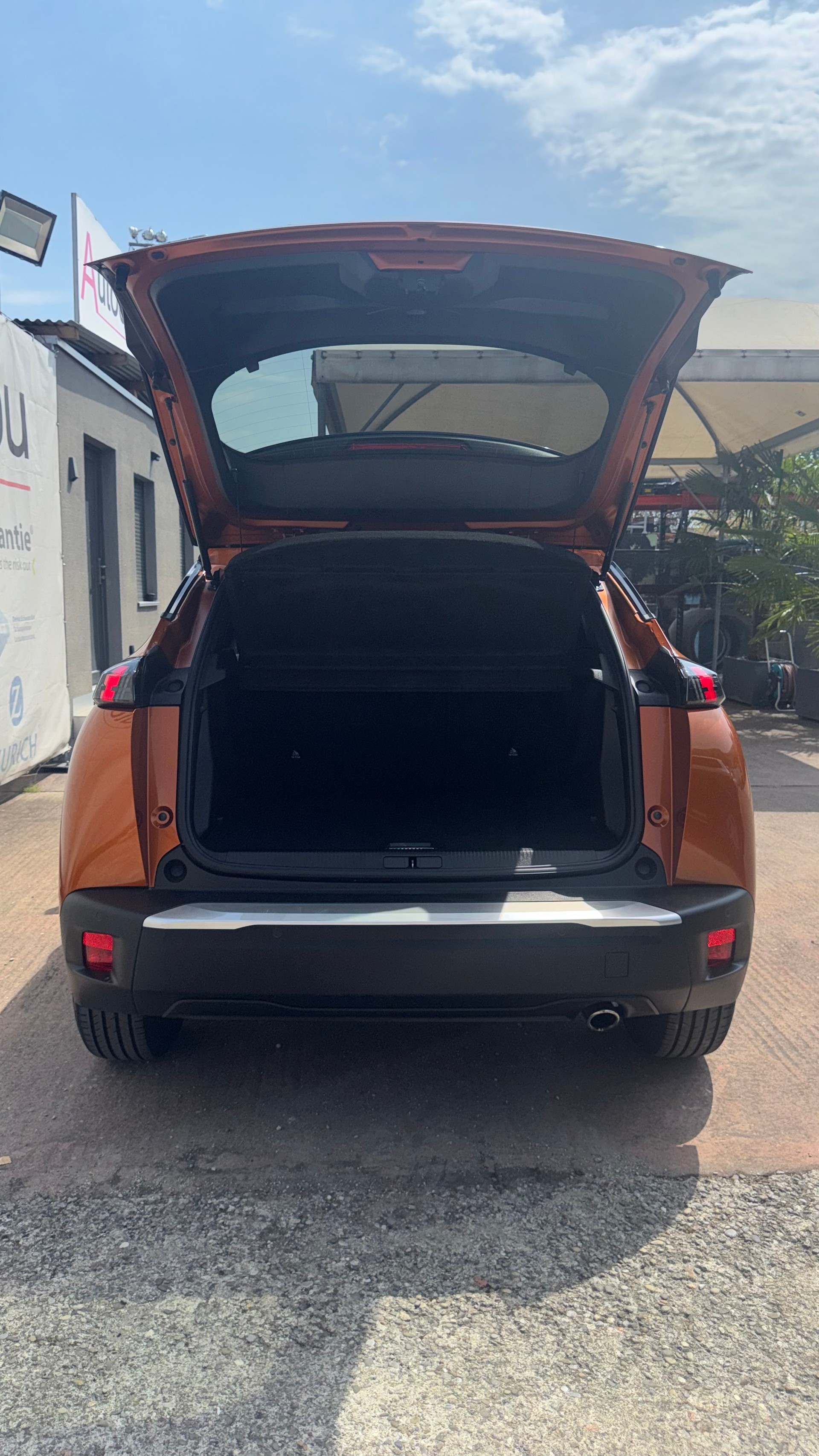 PEUGEOT 2008 1.5 BlueHDi GT Line EAT8-image-12