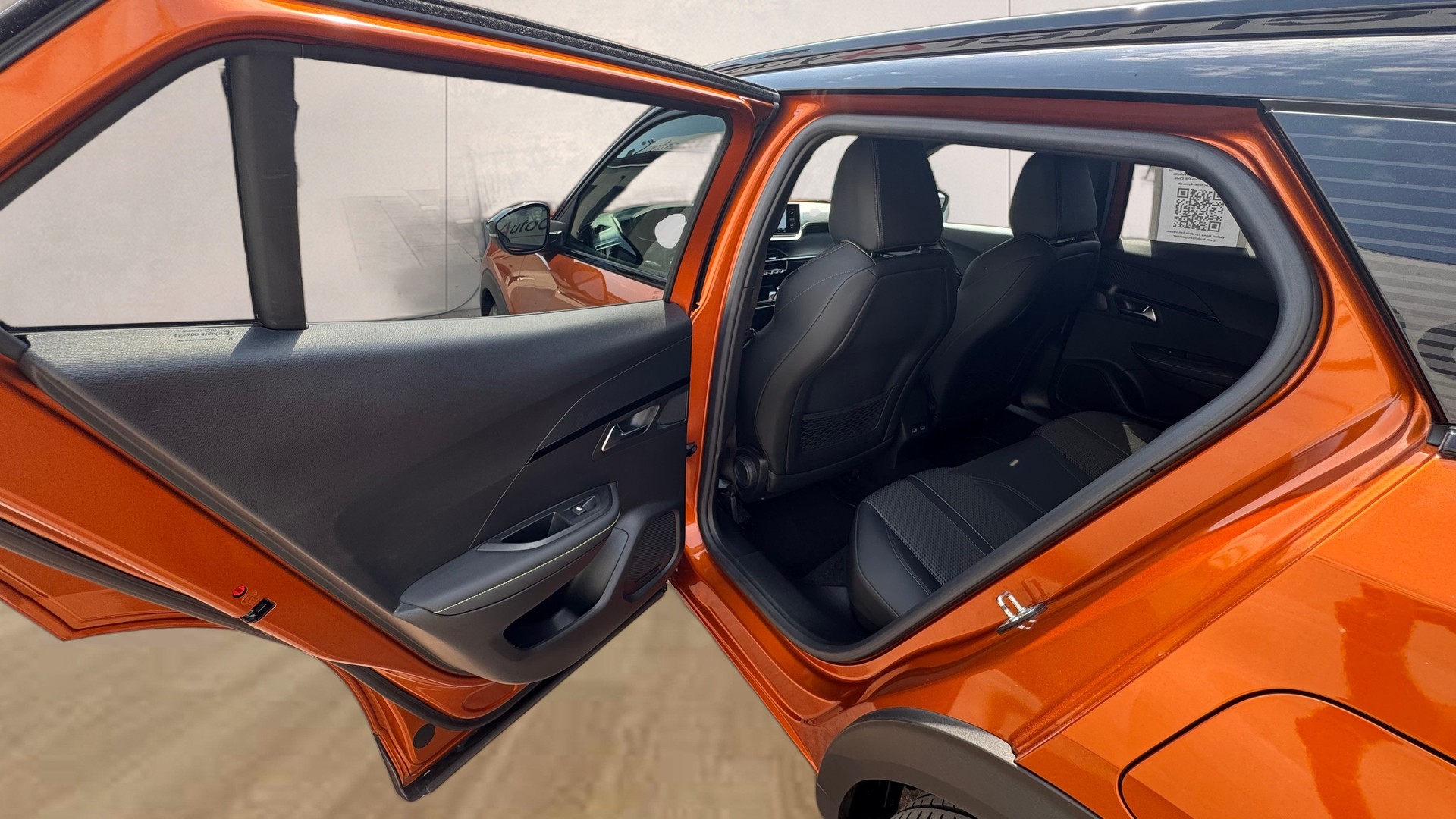 PEUGEOT 2008 1.5 BlueHDi GT Line EAT8-image-13