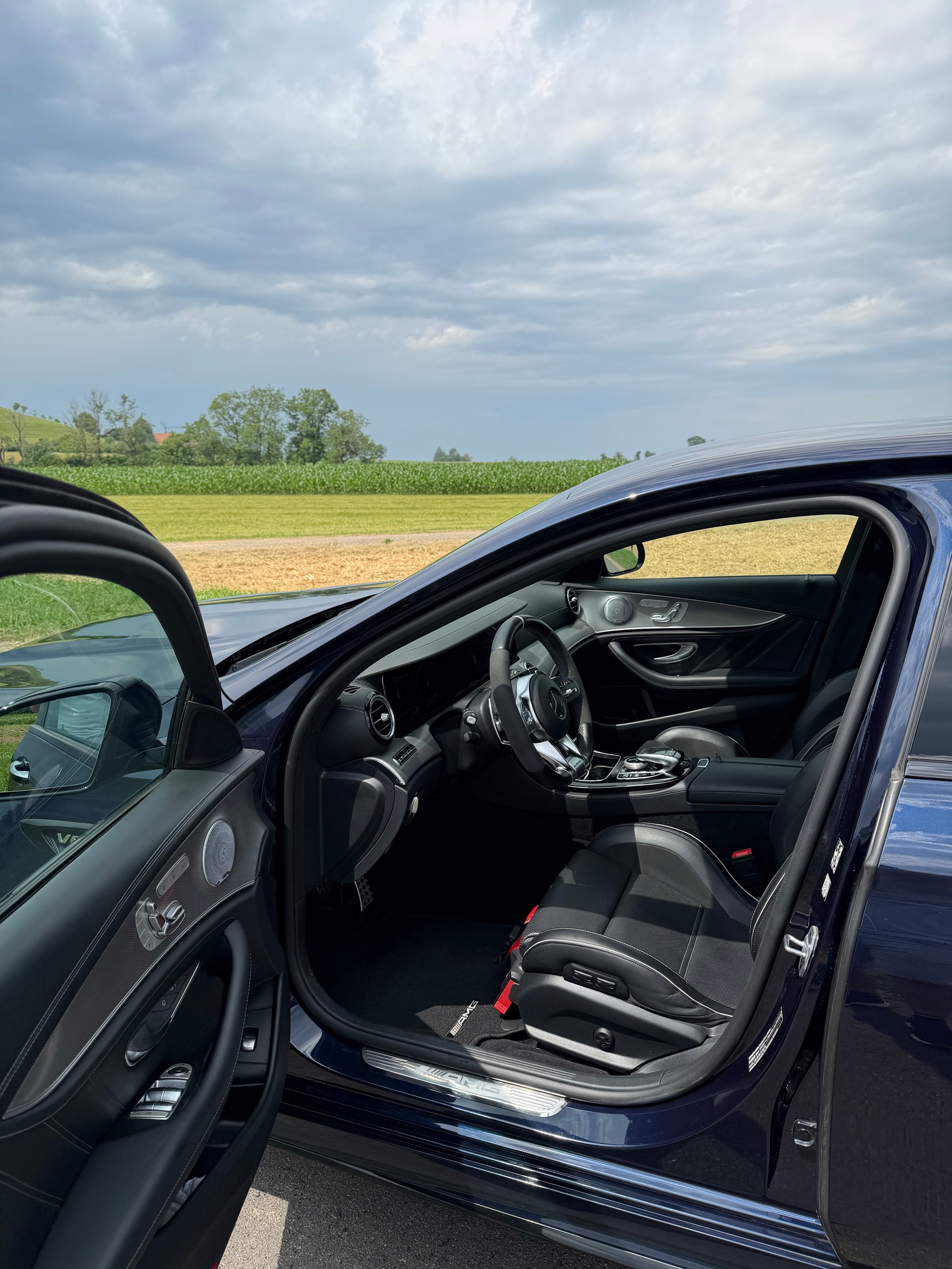 MERCEDES-BENZ E 63 S AMG 4matic+-image-4