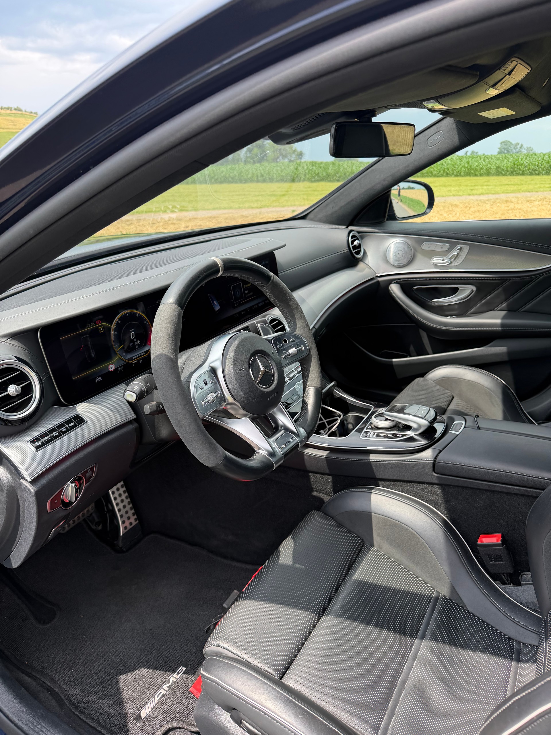 MERCEDES-BENZ E 63 S AMG 4matic+-image-8