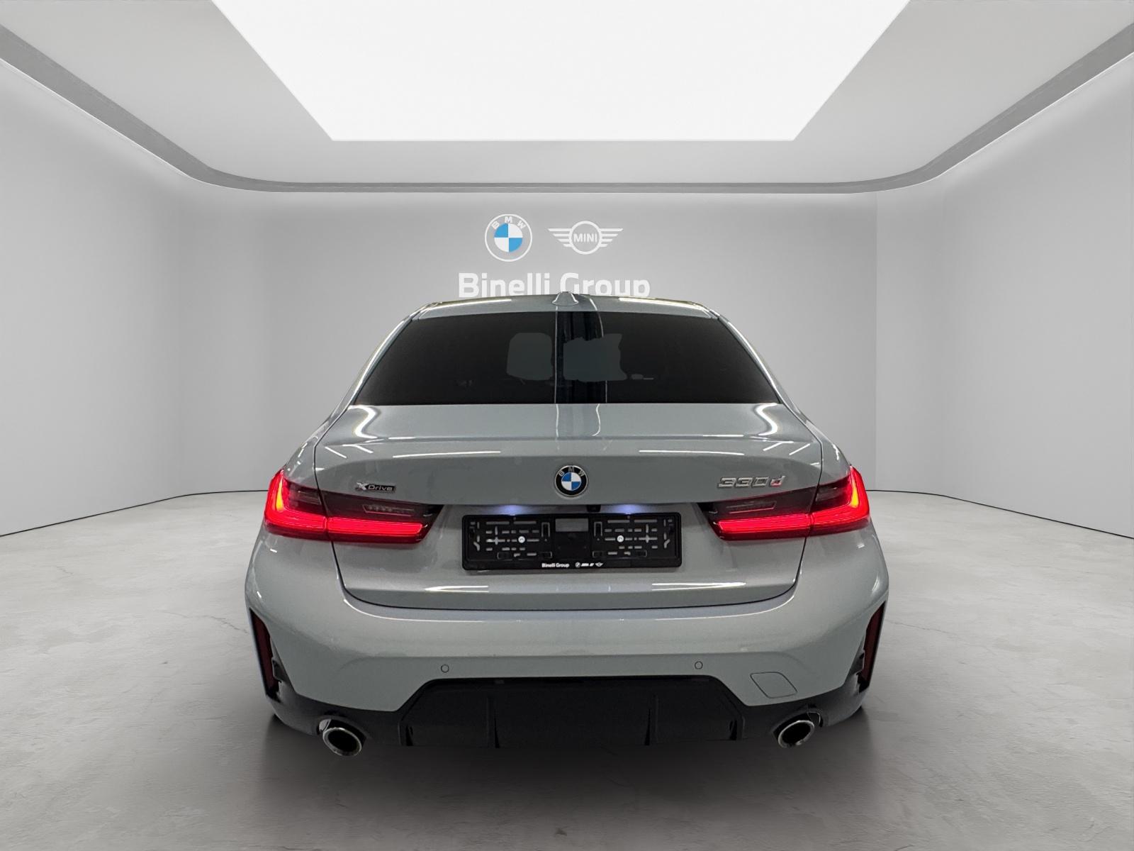 BMW 330d xDrive Limousine-showroom-element-3