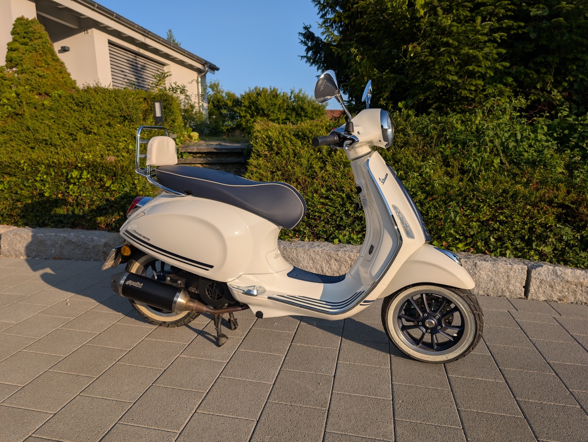 PIAGGIO 125 iGet Yacht Club Edition-image-0