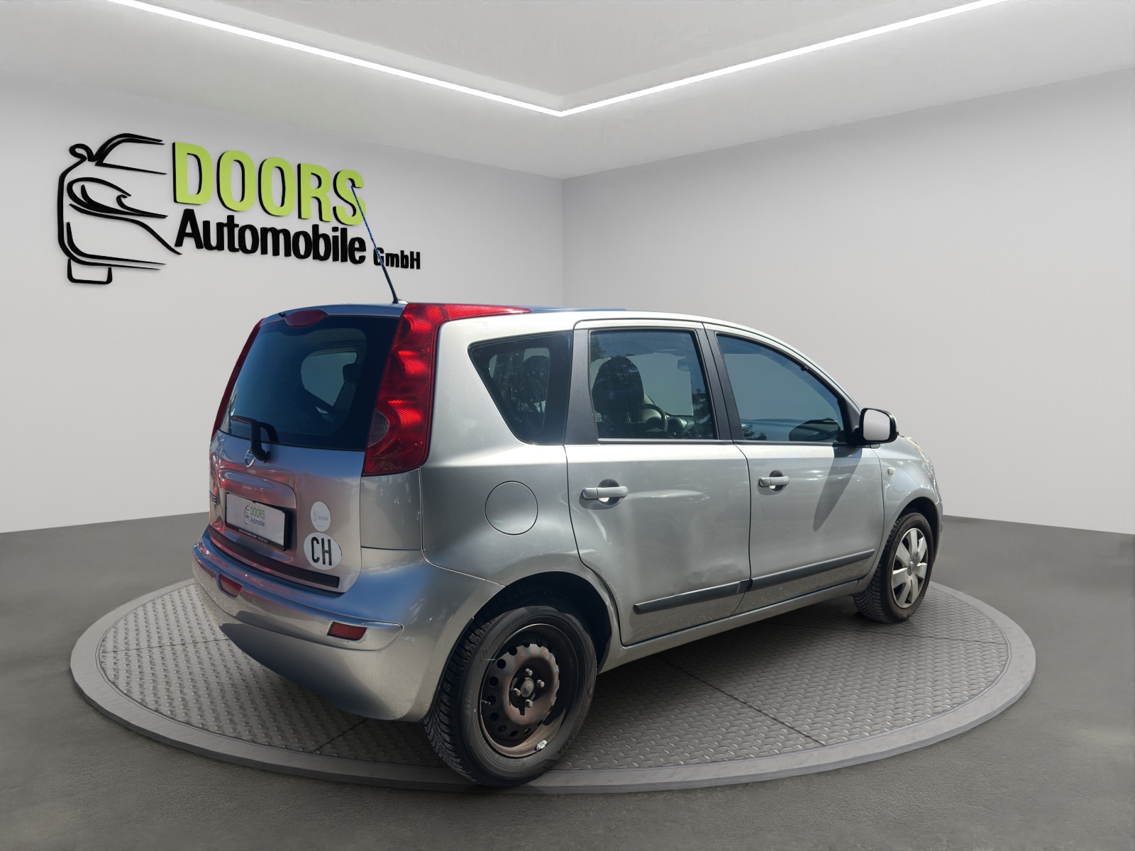 NISSAN Note 1.6 tekna-showroom-element-3