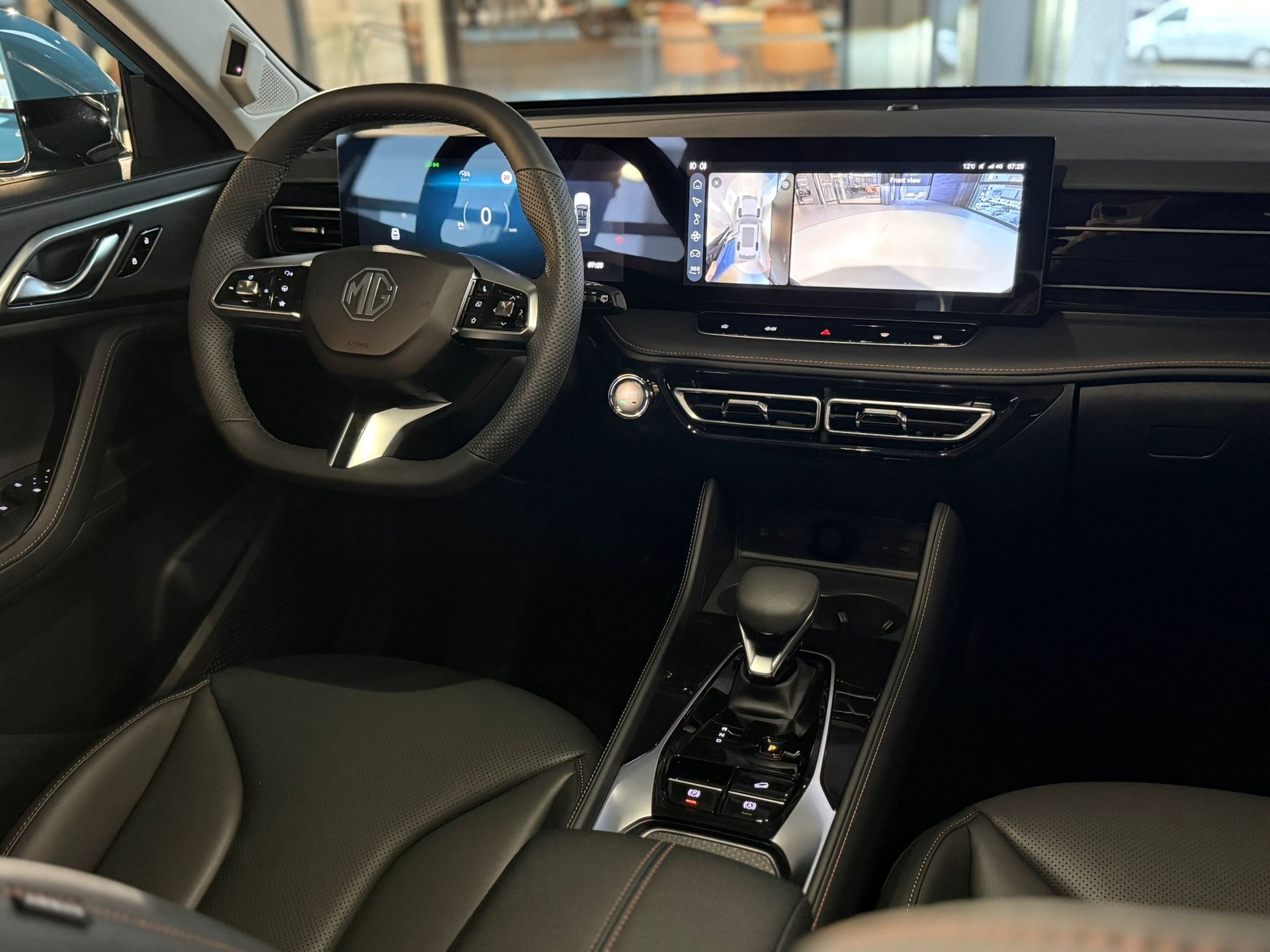 MG HS 1.5 T HEV Luxury-image-8