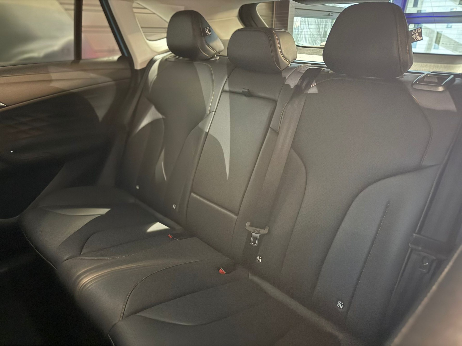 MG HS 1.5 T HEV Luxury-image-4